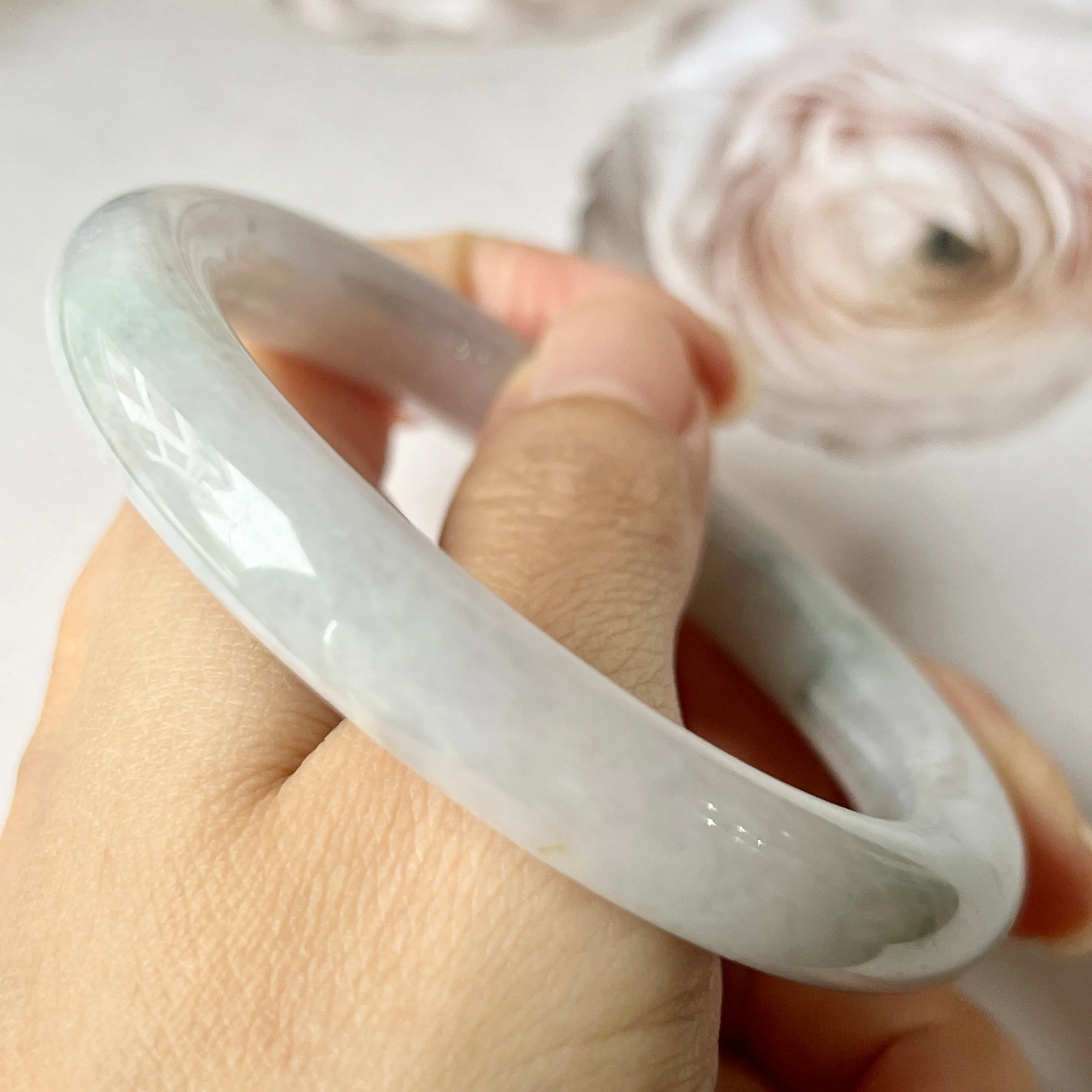 55.9mm A-Grade Natural Lilac Floral Jadeite Traditional Round Bangle No.330071