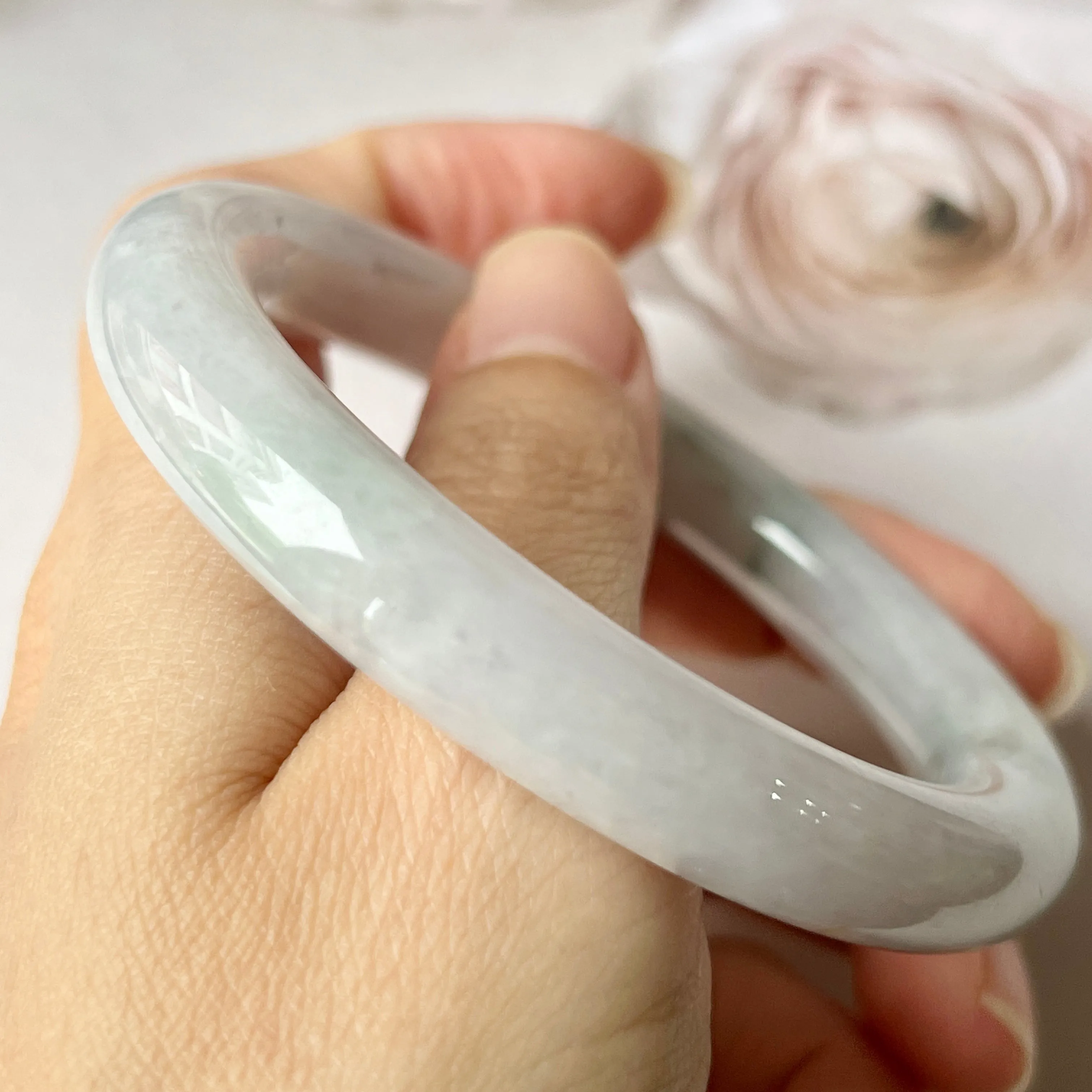 55.9mm A-Grade Natural Lilac Floral Jadeite Traditional Round Bangle No.330071