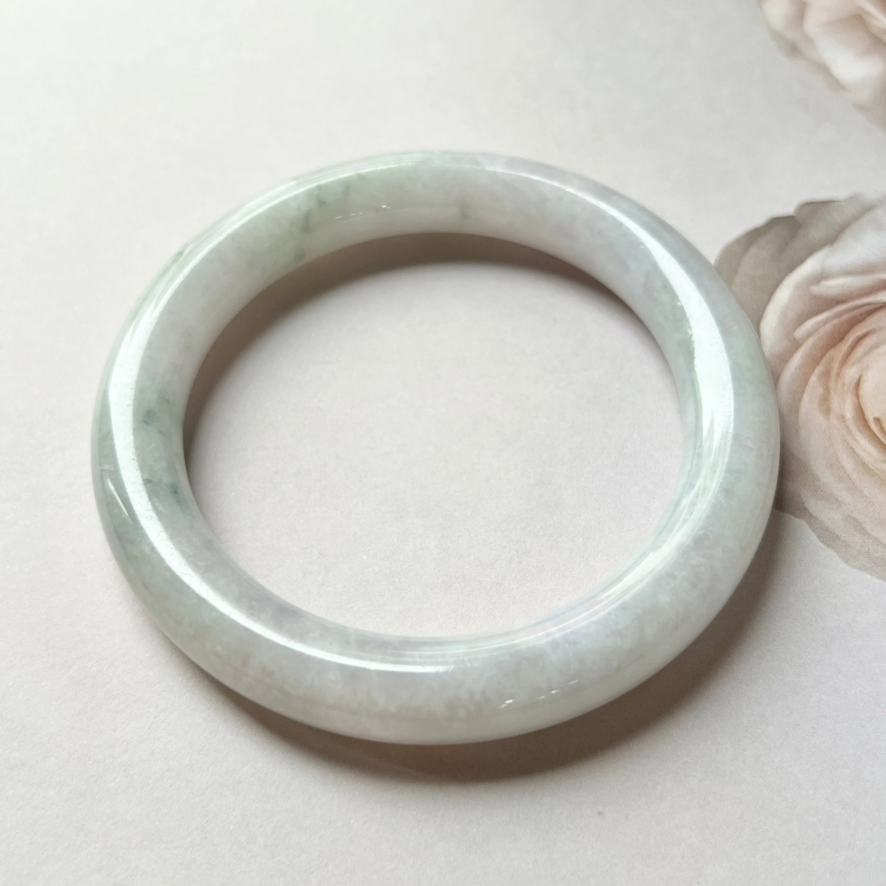 55.9mm A-Grade Natural Lilac Floral Jadeite Traditional Round Bangle No.330071