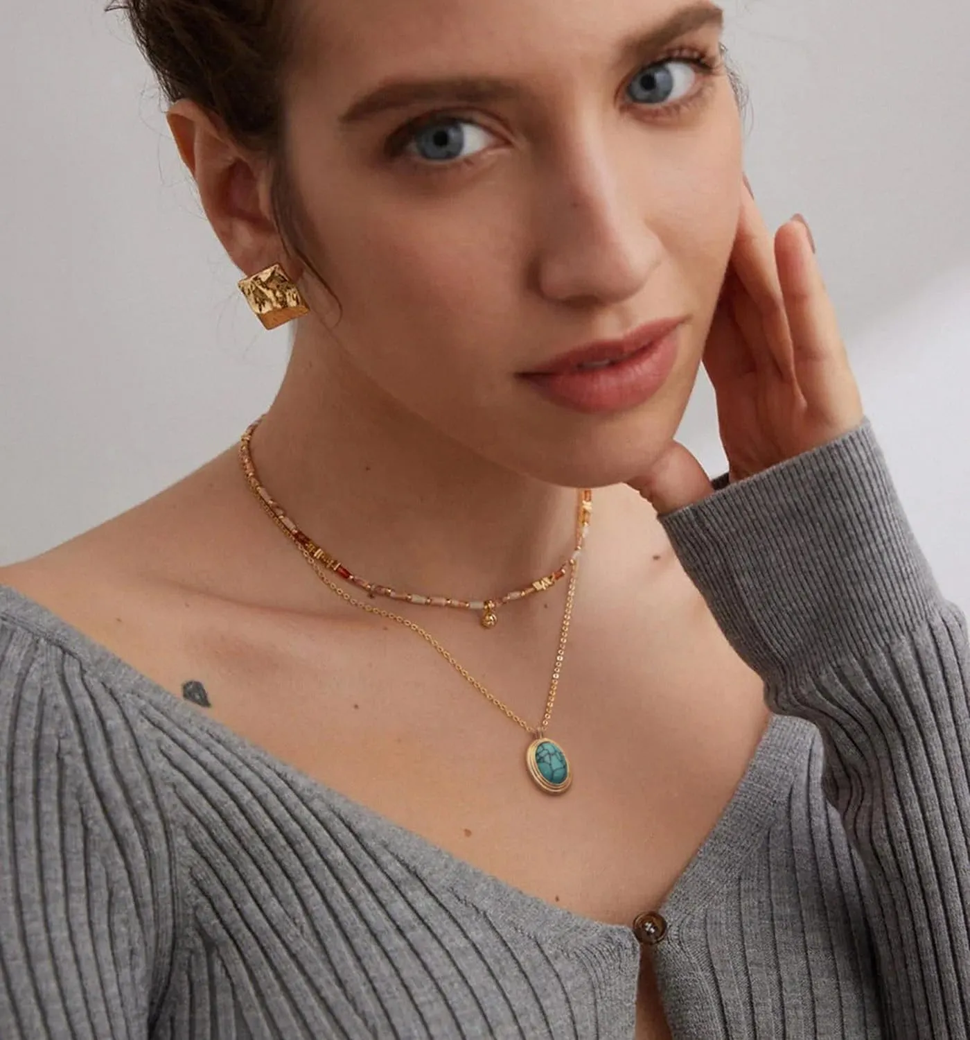 Aobei Pearl 18K Gold Moon Star Lion Evil Eye Love Heart Cross Pendant Necklace Medallion Paperclip Chian Choker Layering Jewery for Women