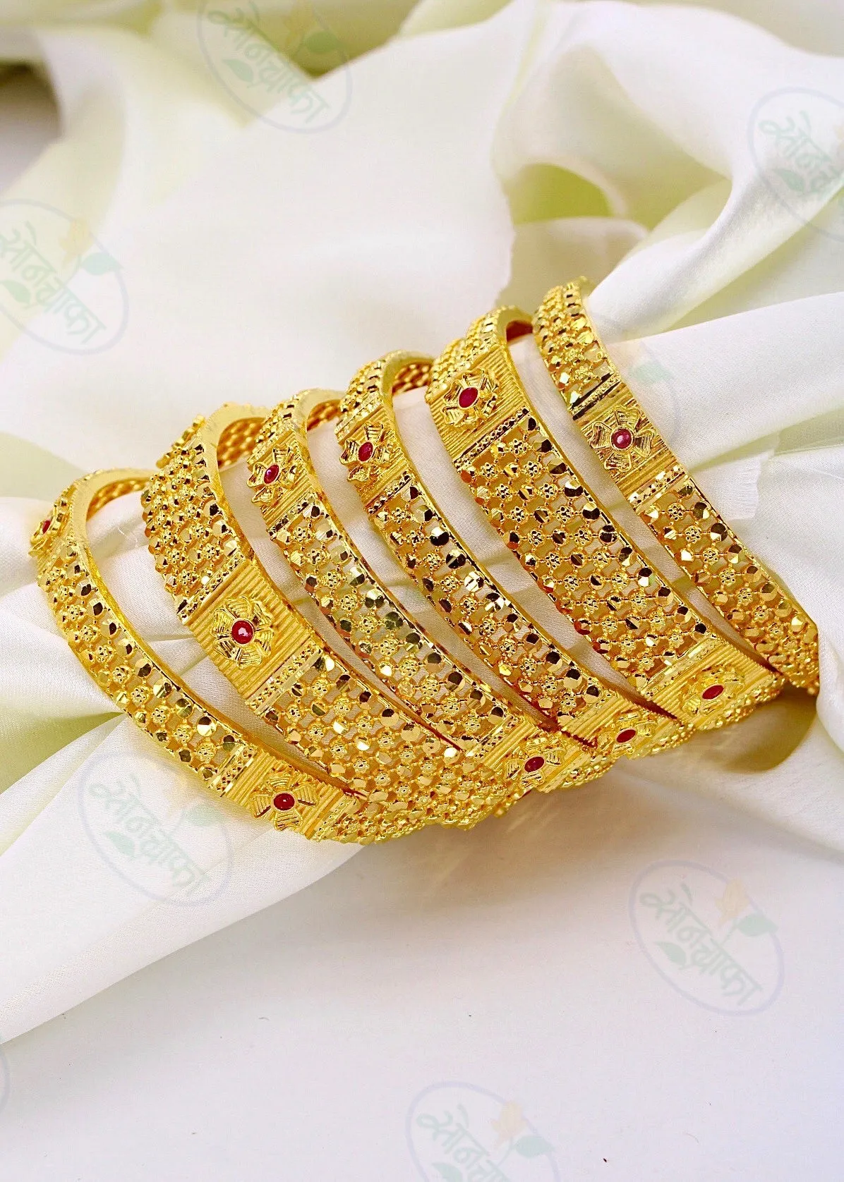 ATTRACTIVE FLORET DESIGNER BANGLES