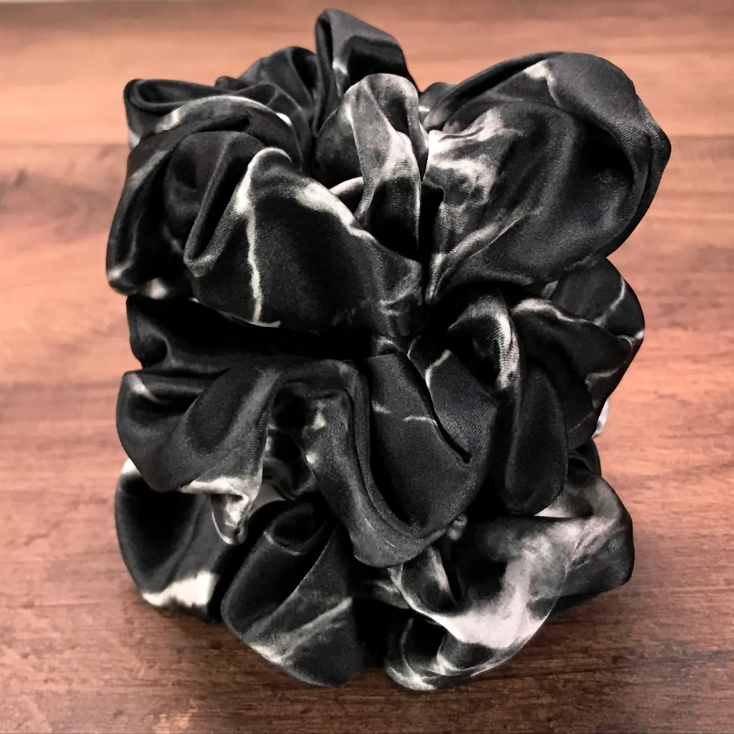 Celestial Silk Mulberry Silk Scrunchies for Hair (Black Marble)