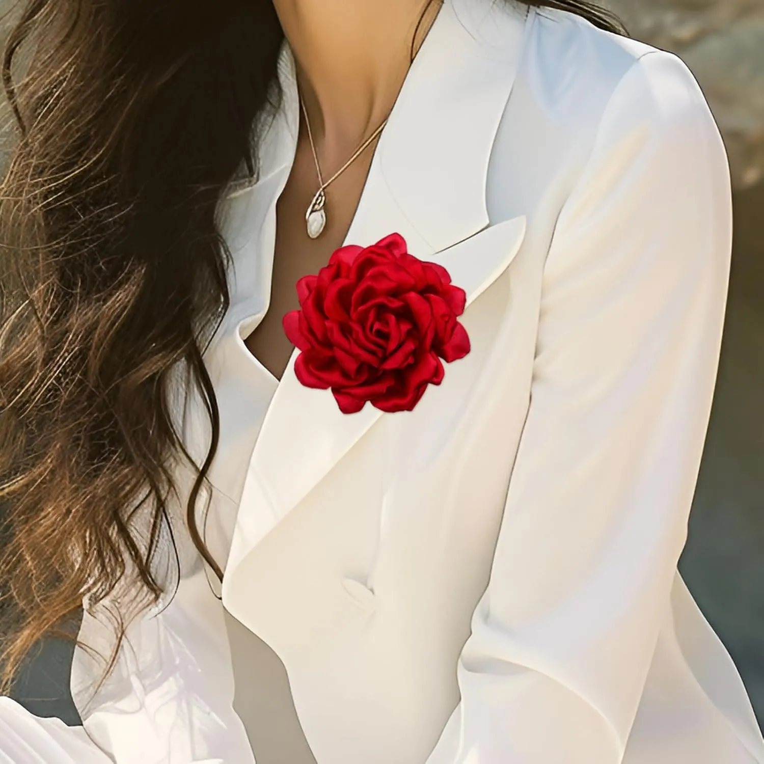 Dainty Fabric Flower Brooches Large Silk Lapel Pin Elegant Camellia Flower Brooch Pins for Women Classic Formal Occasions Clothing Accessories