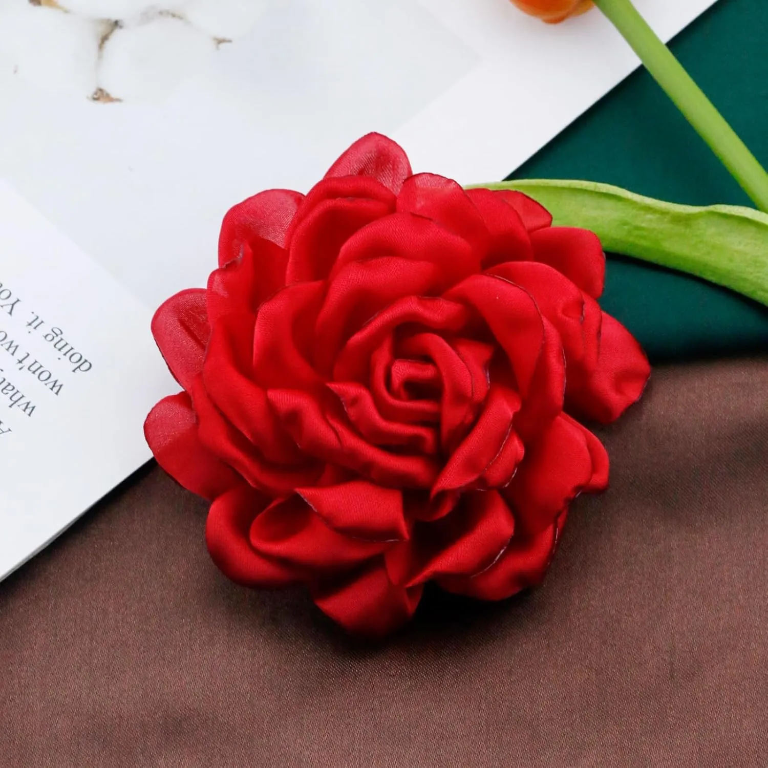Dainty Fabric Flower Brooches Large Silk Lapel Pin Elegant Camellia Flower Brooch Pins for Women Classic Formal Occasions Clothing Accessories