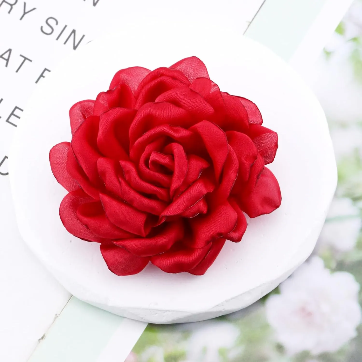 Dainty Fabric Flower Brooches Large Silk Lapel Pin Elegant Camellia Flower Brooch Pins for Women Classic Formal Occasions Clothing Accessories