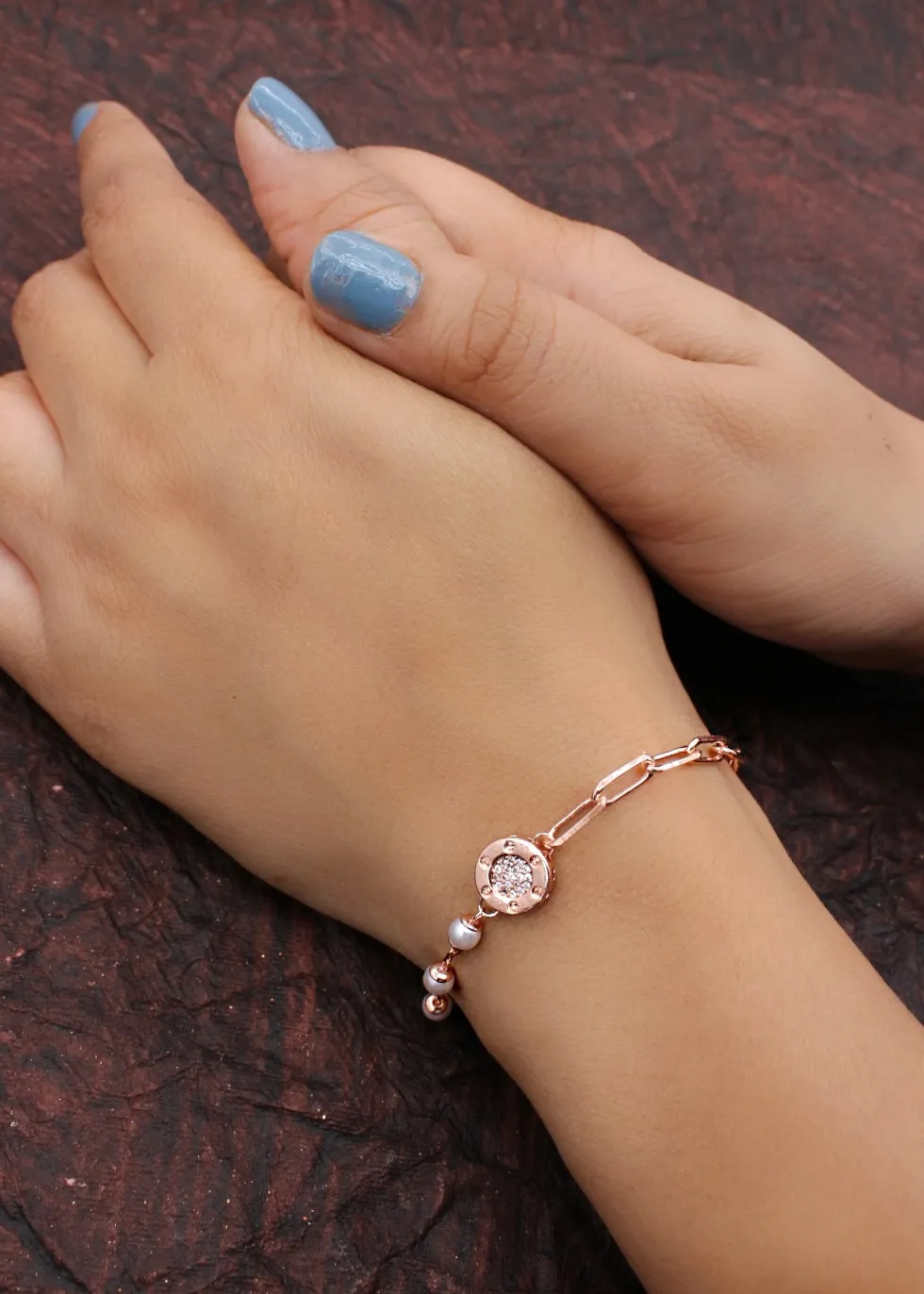DELICATE  PEARL BEADS BRACELET