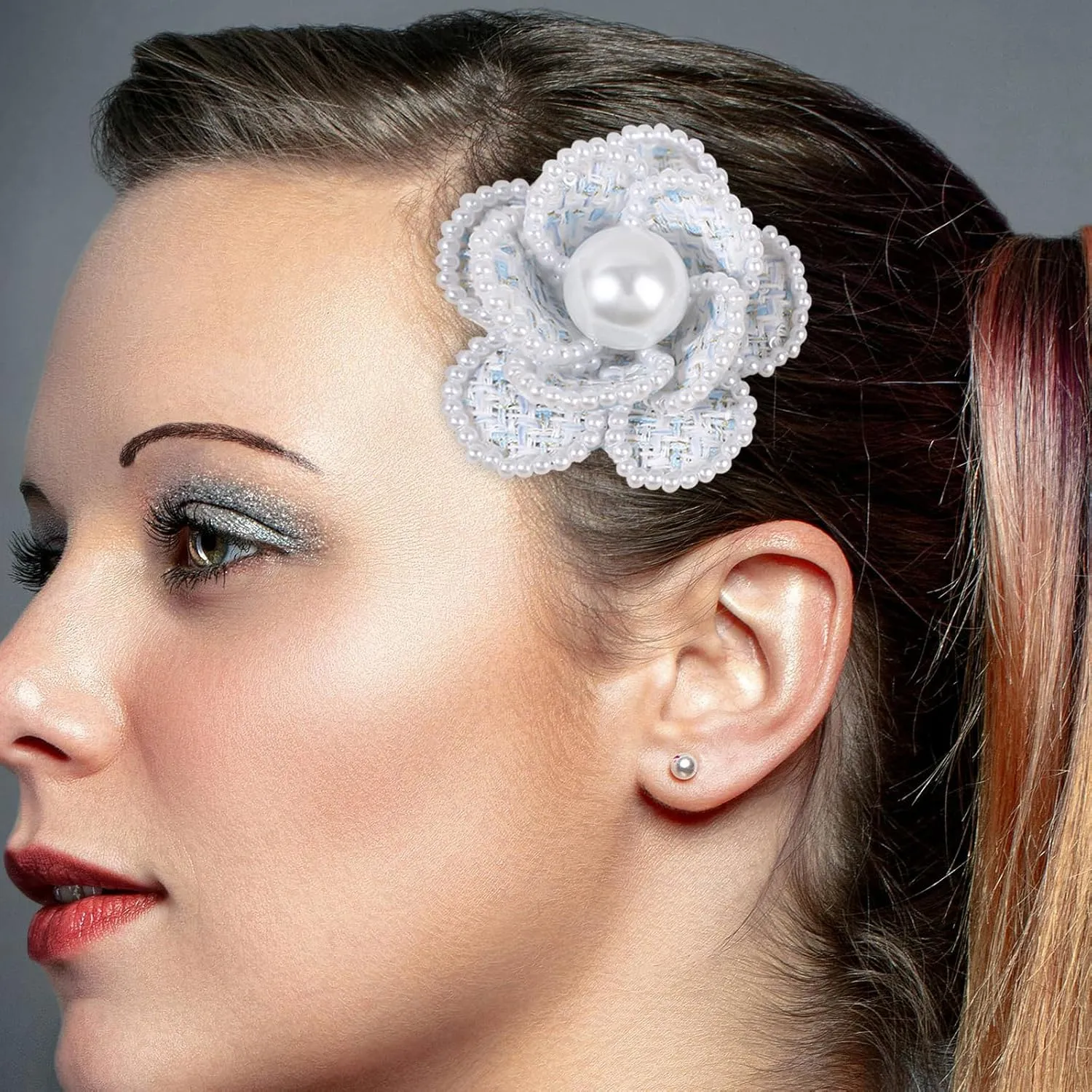 Flower Pearl Brooches and Pins for WomenDainty Fashion Elegant Flower Pearl Hair Pins Brooches and Pins for Women Vintage (Light blue)