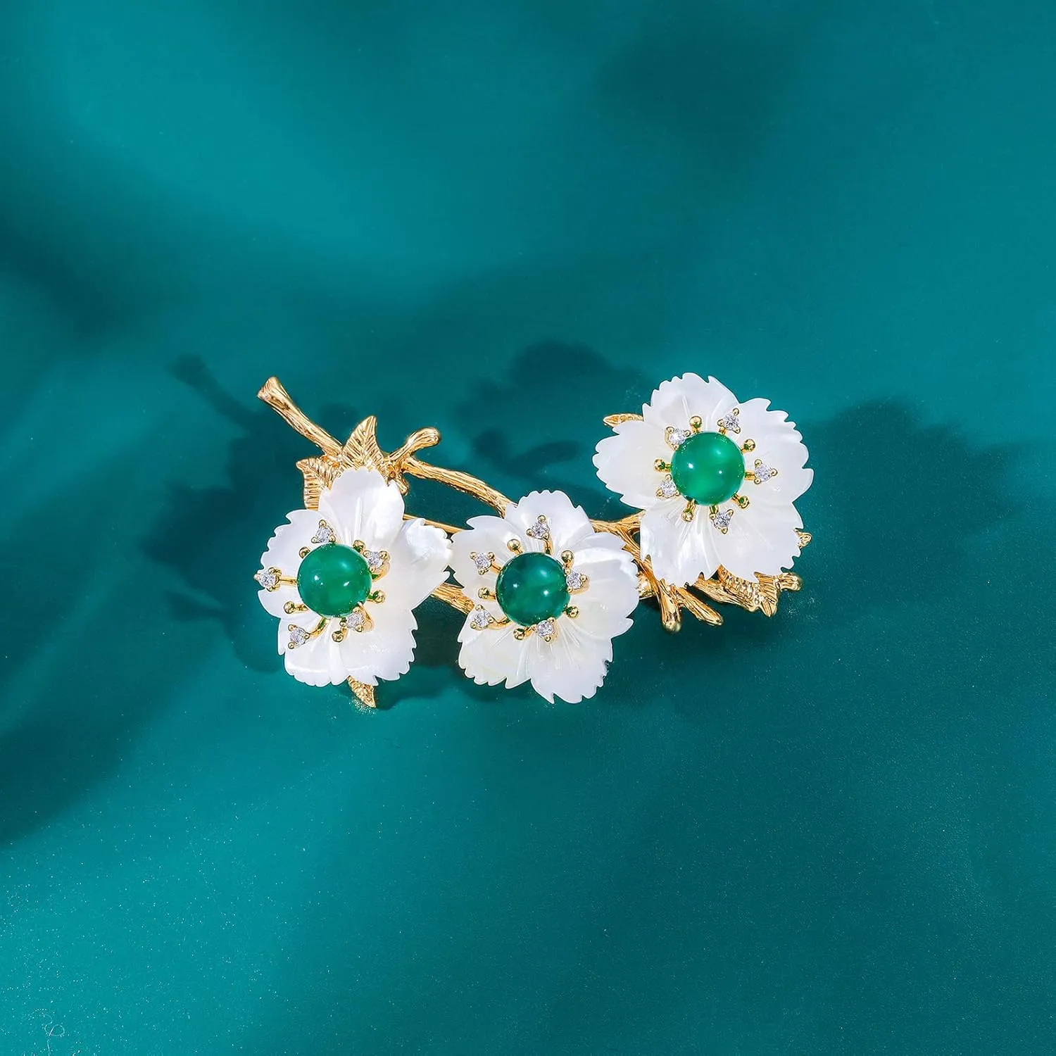Gold Floral Series Pearl Shells Flower Brooches for Women