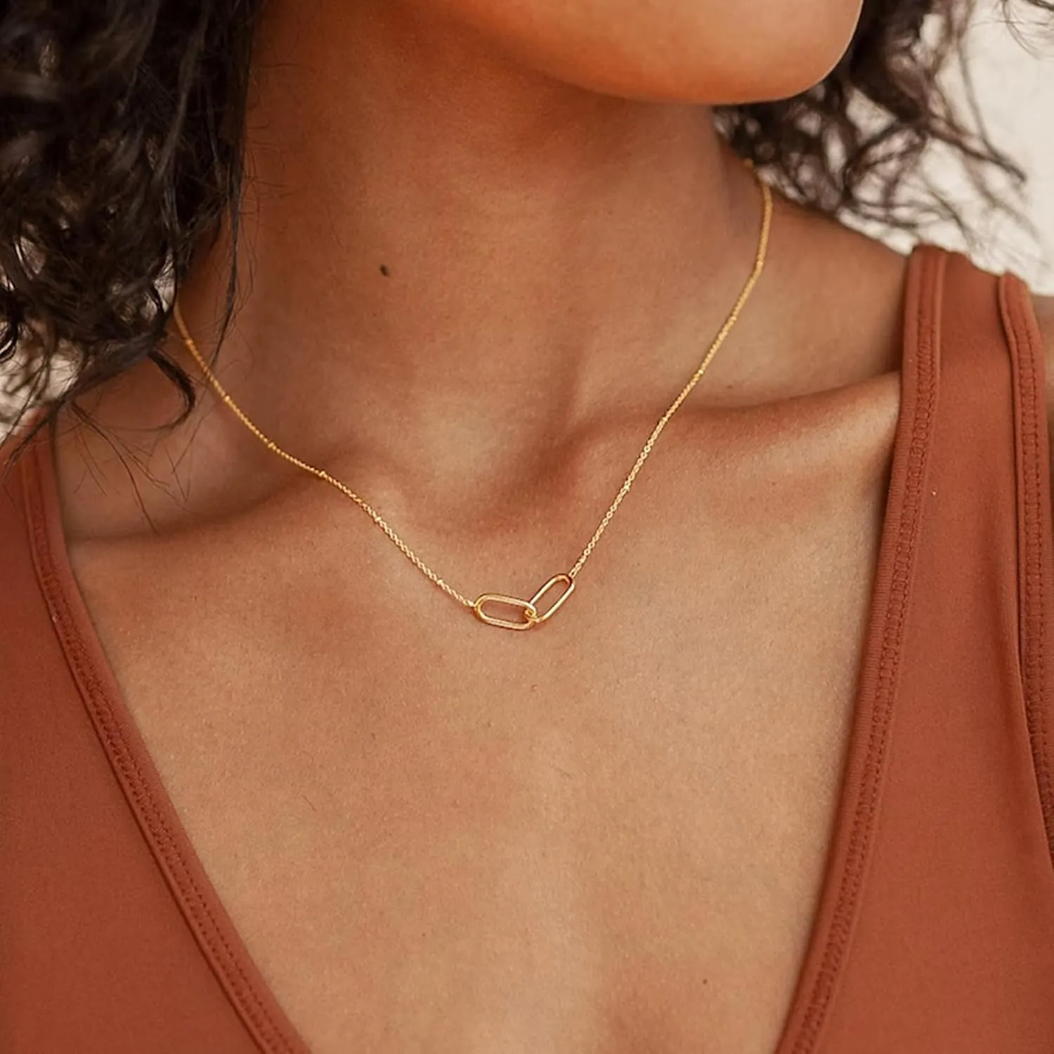 Gold Paperclip Pendant Necklace for Women Trendy 14K Gold Plated Paper Clip Necklaces Dainty Gold Chain Choker Necklace Mothers Day Gifts Trendy Stuff