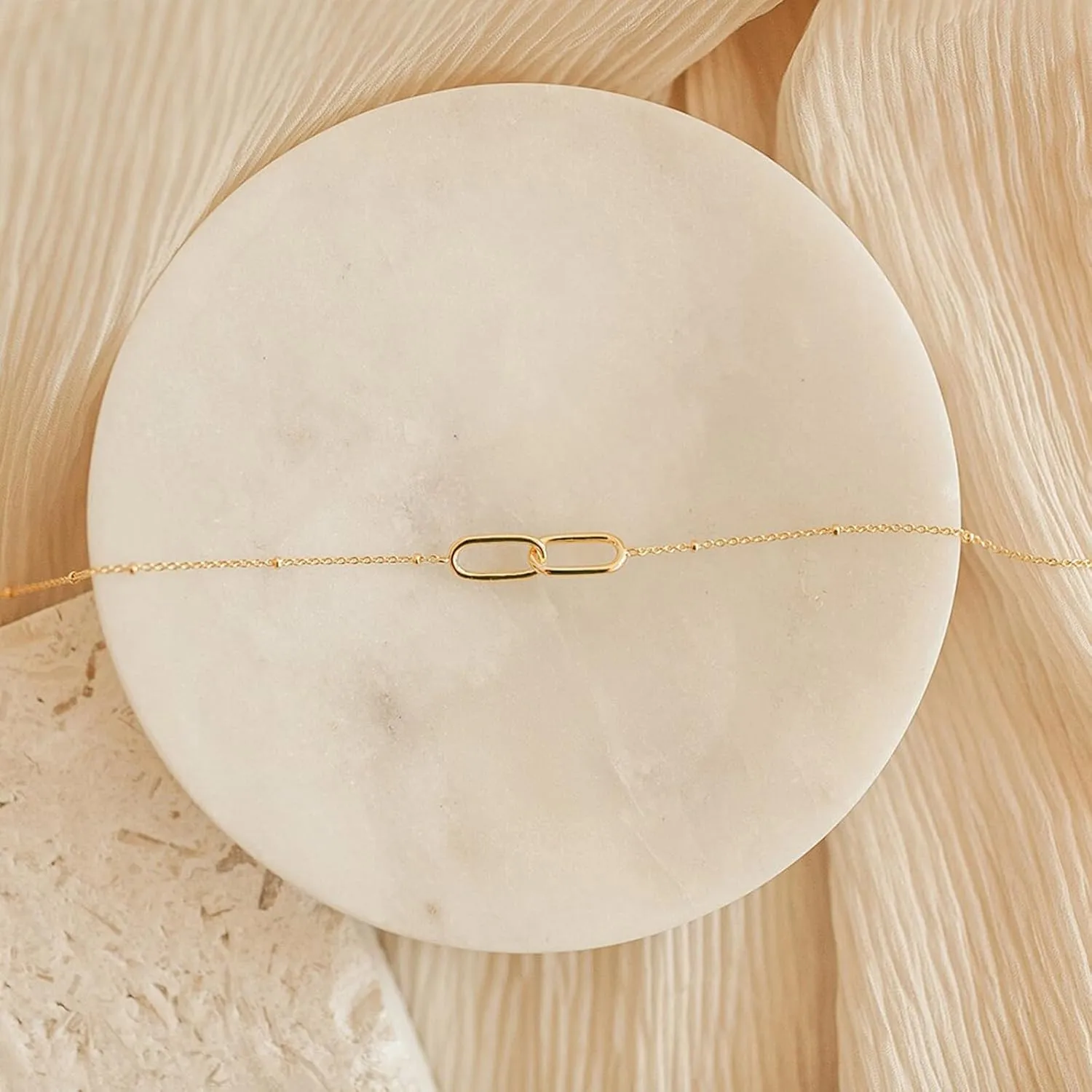 Gold Paperclip Pendant Necklace for Women Trendy 14K Gold Plated Paper Clip Necklaces Dainty Gold Chain Choker Necklace Mothers Day Gifts Trendy Stuff