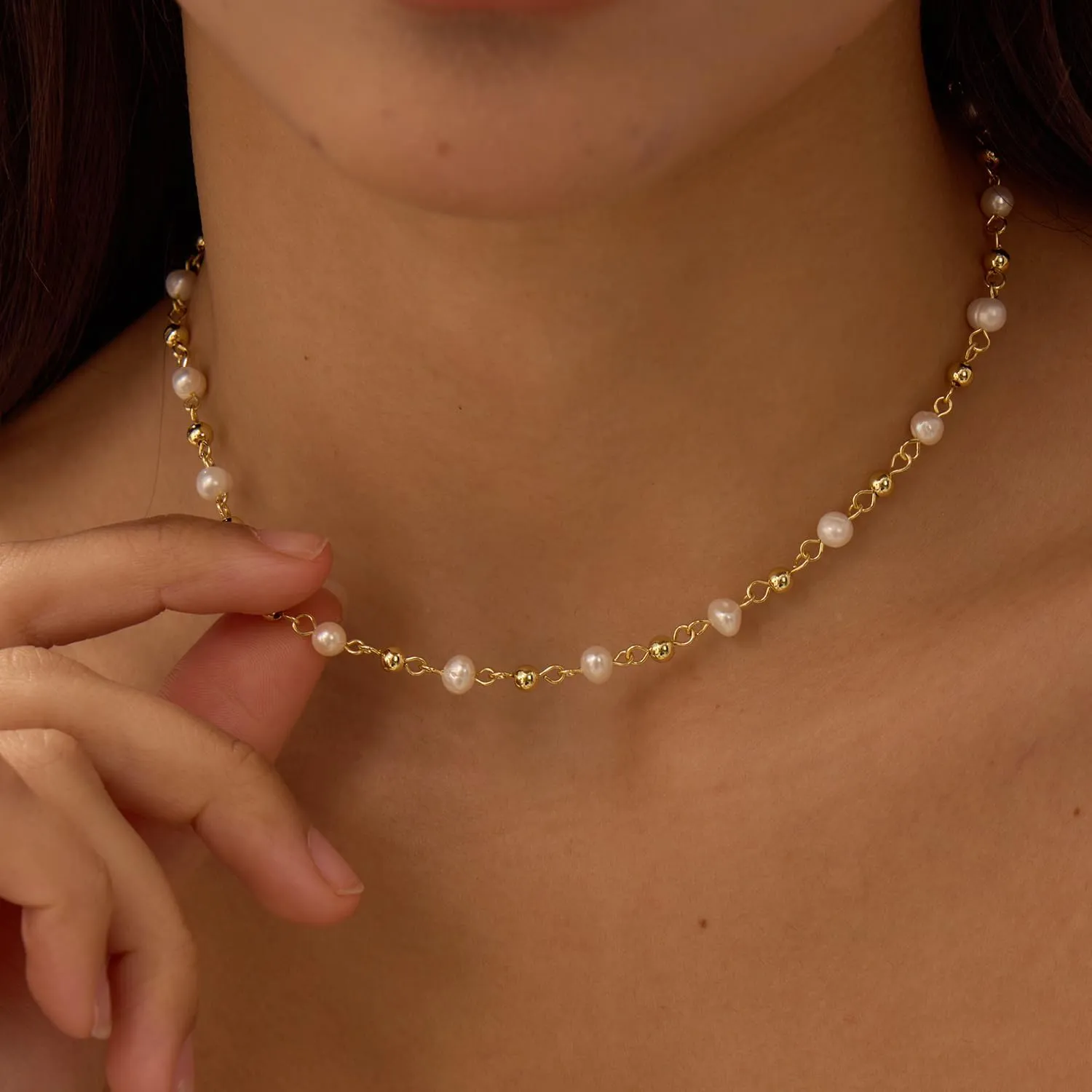 Gold Pearl Necklaces for Women, 14K Natural Freshwater Dainty Pearl Choker Necklaces for Women, Elegant Jewelry for Mom, Wife - Valentine's Day, Anniversary, Wedding Gift