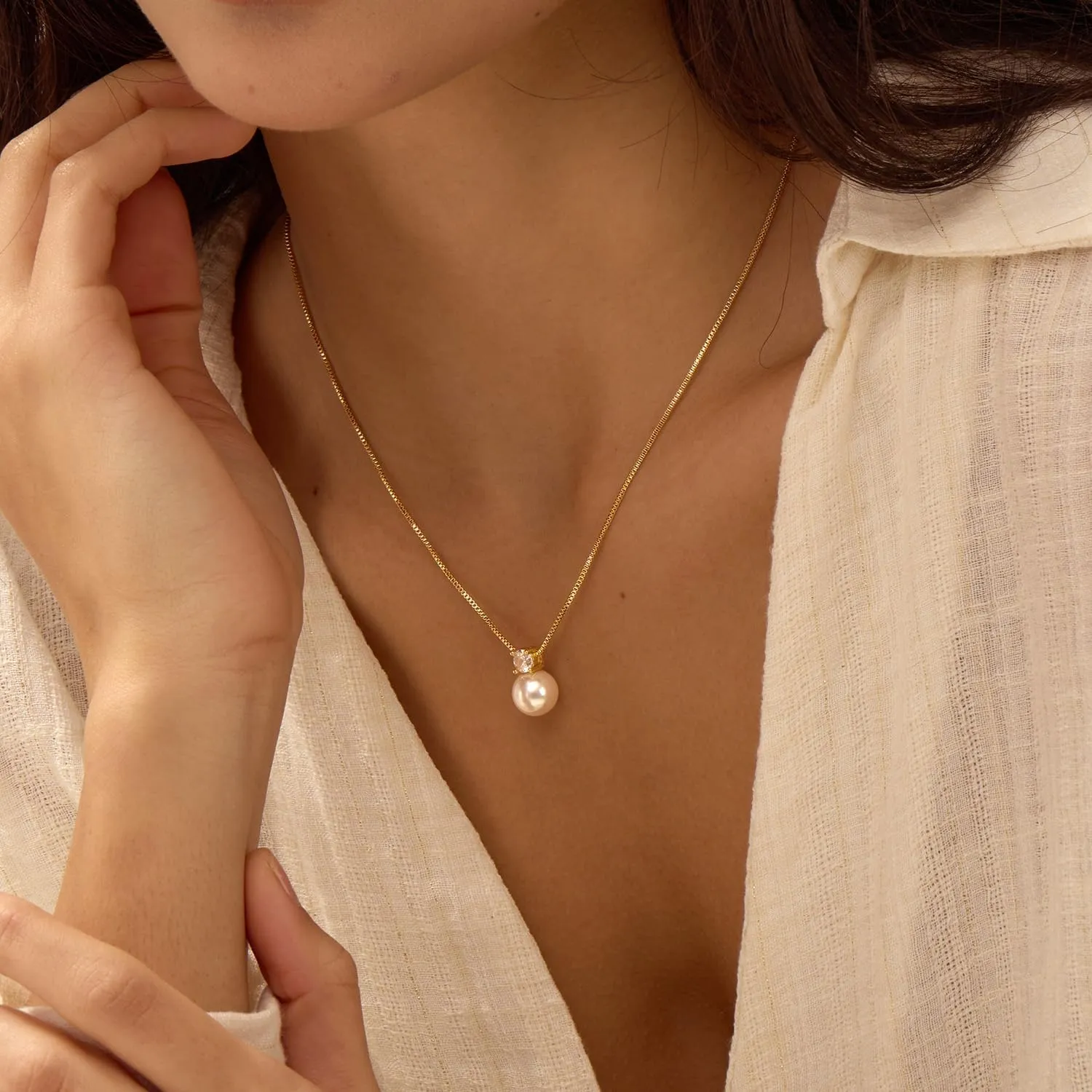 Gold Pearl Necklaces for Women, 14K Natural Freshwater Dainty Pearl Choker Necklaces for Women, Elegant Jewelry for Mom, Wife - Valentine's Day, Anniversary, Wedding Gift
