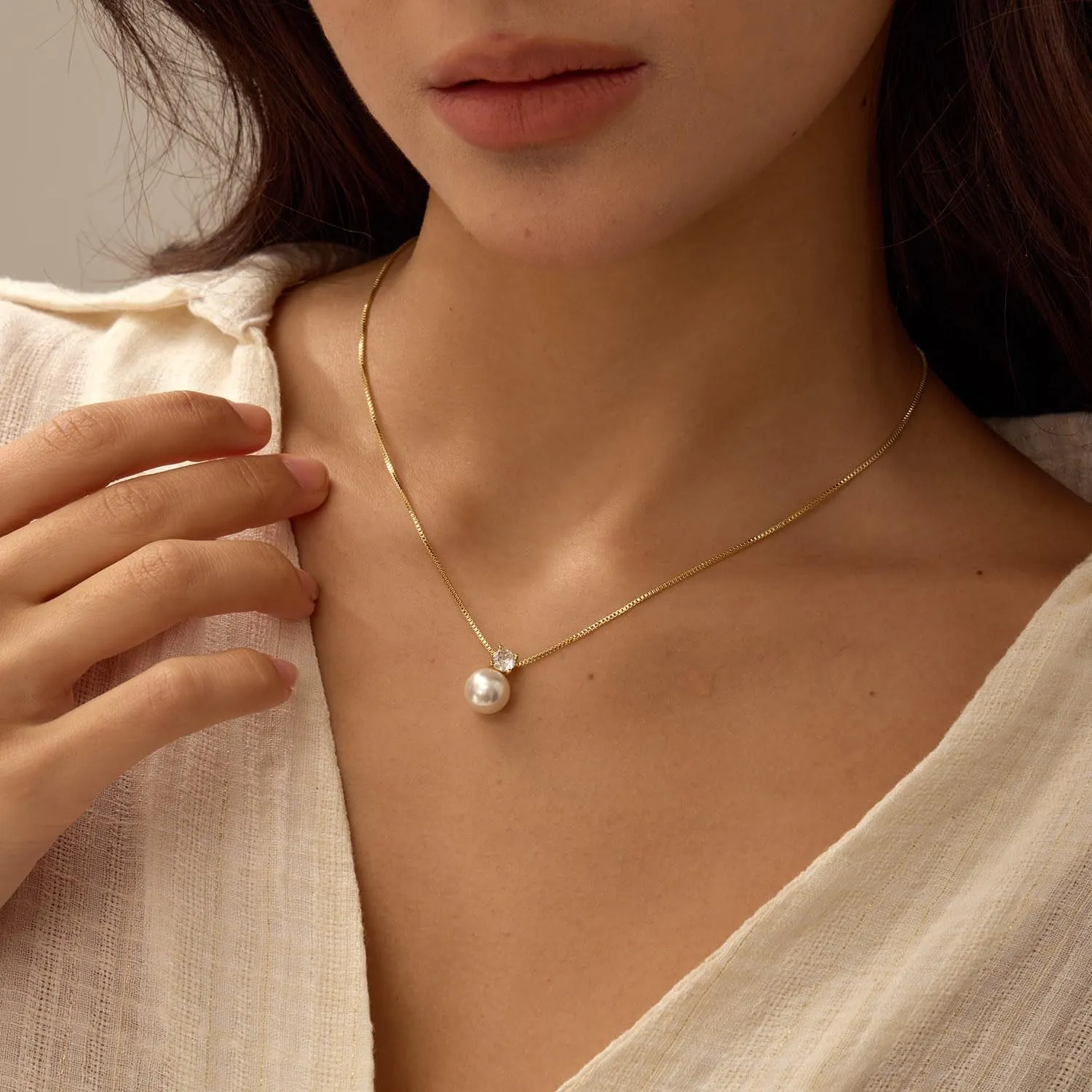 Gold Pearl Necklaces for Women, 14K Natural Freshwater Dainty Pearl Choker Necklaces for Women, Elegant Jewelry for Mom, Wife - Valentine's Day, Anniversary, Wedding Gift