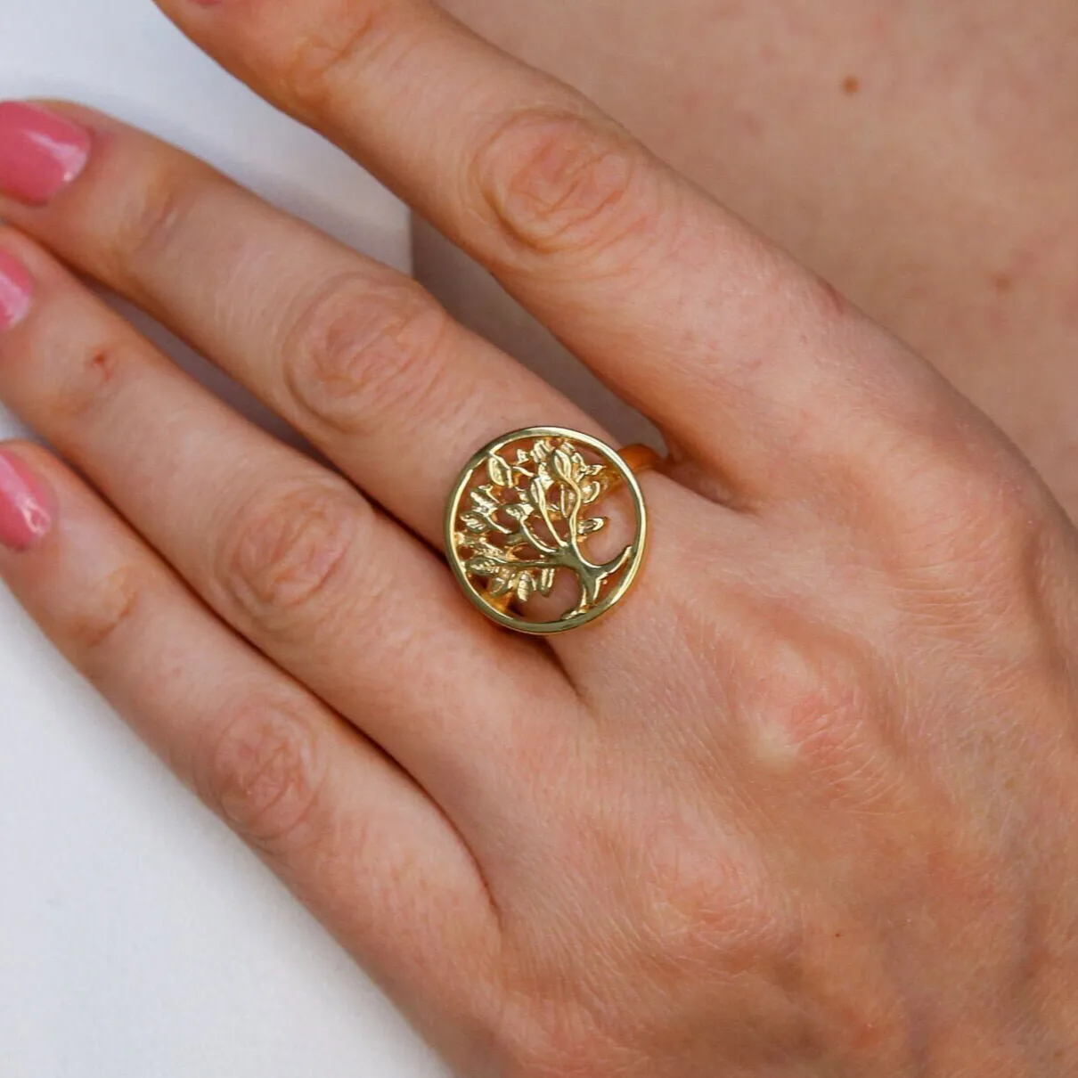 Gold Tree Ring - Tree of Life Ring - Vintage Round Ring