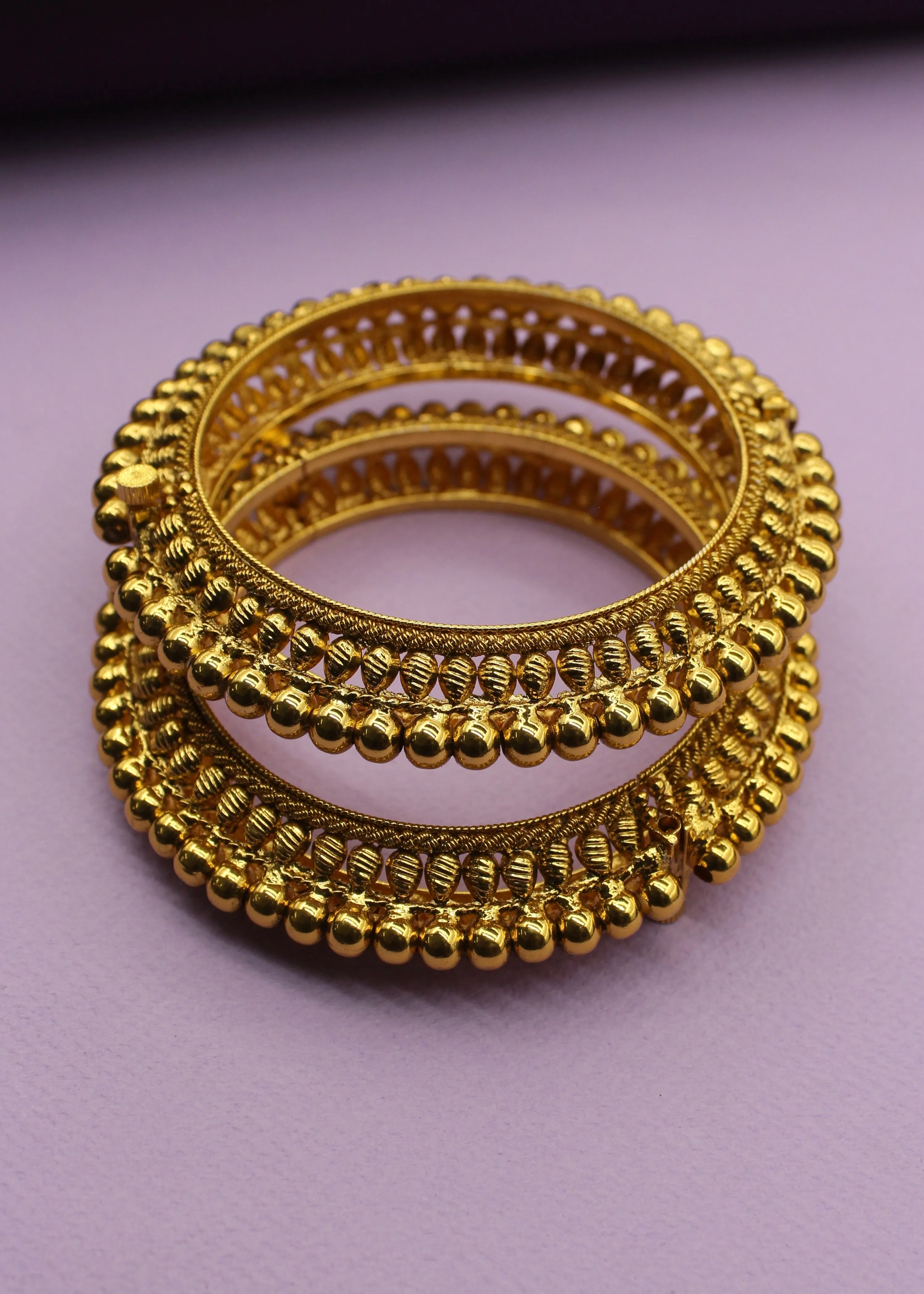GOLDEN BEADED TRADITIONAL KANGAN