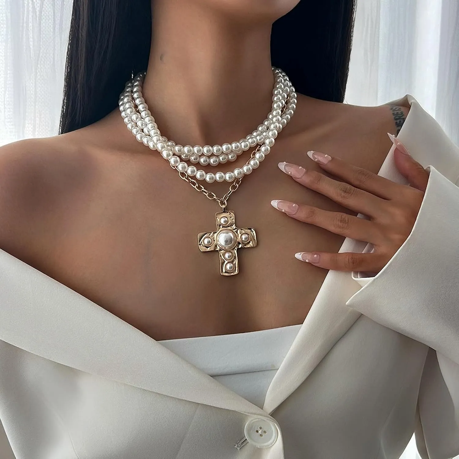 Gothic Pearl Cross Necklace Chunky Cross Necklaces for Women Chunky Gold Charm Necklace Layered Pearl Choker Necklaces Halloween Jewelry for Women