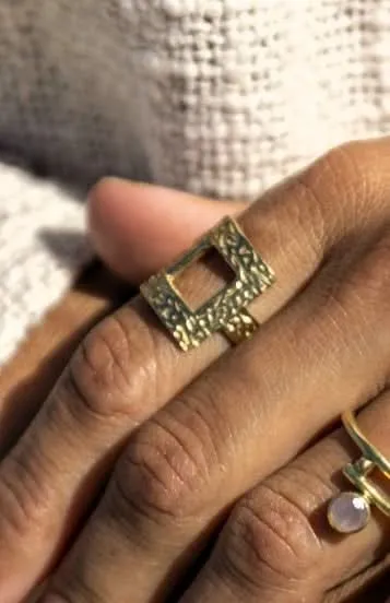 Hallemarked Square Ring - Brass