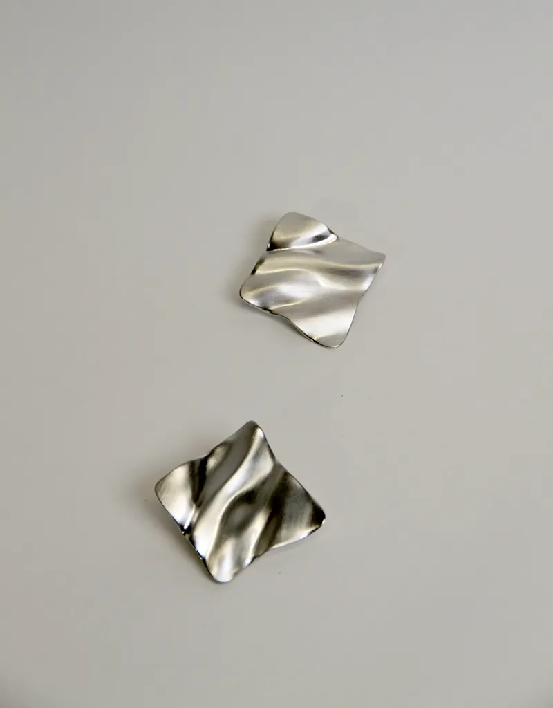 HAYDEN MOLTEN SILVER EARRINGS