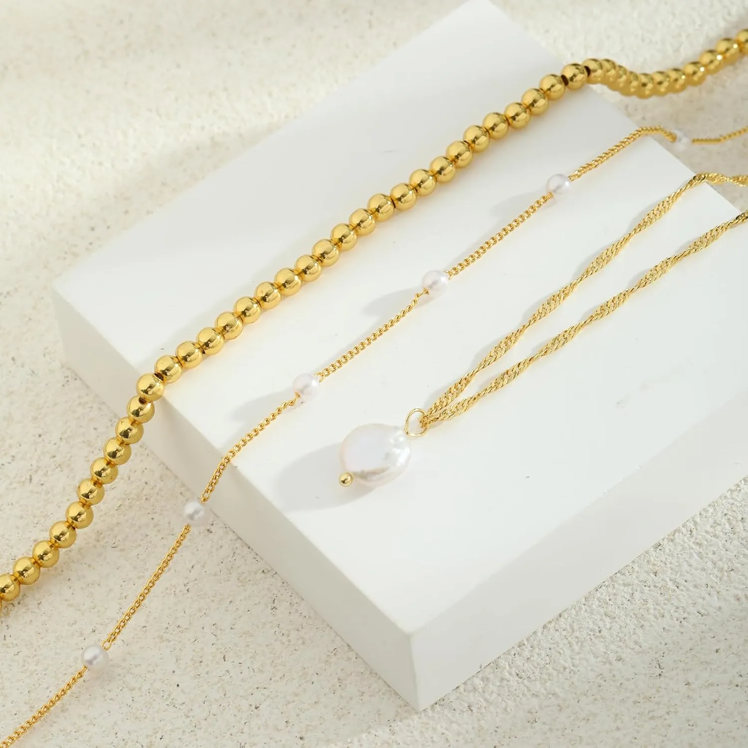 Hothty Gold Layered Charm Necklaces for Women, Dainty Stackable Simple Waterproof Choker Necklace Seashell Pearl Beach Necklaces Set Jewelry Gifts