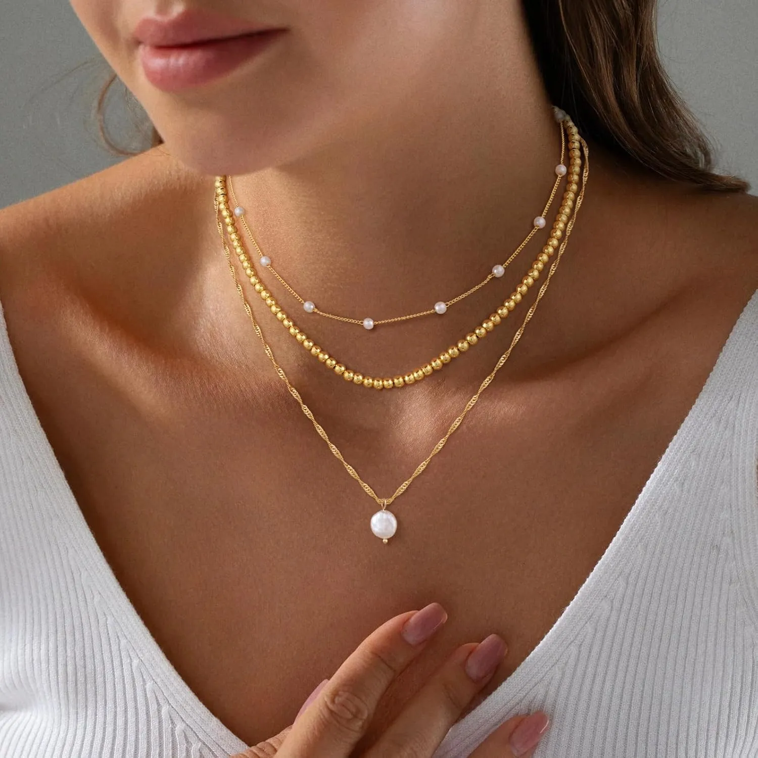 Hothty Gold Layered Charm Necklaces for Women, Dainty Stackable Simple Waterproof Choker Necklace Seashell Pearl Beach Necklaces Set Jewelry Gifts
