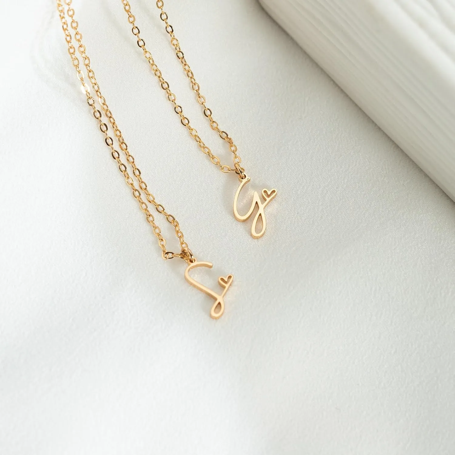 Initial Necklaces for Women, Dainty Gold Letter Pendant Necklace 14K Gold Plated Name Necklace Cute Initial Necklaces Personalized Monogram Choker Necklaces for Women Trendy Gold Jewelry Gifts