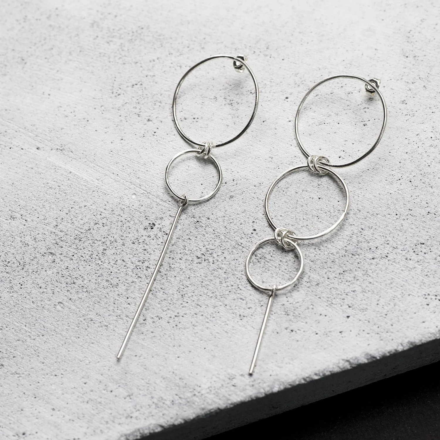 Juggling asymmetric Earrings - Silver