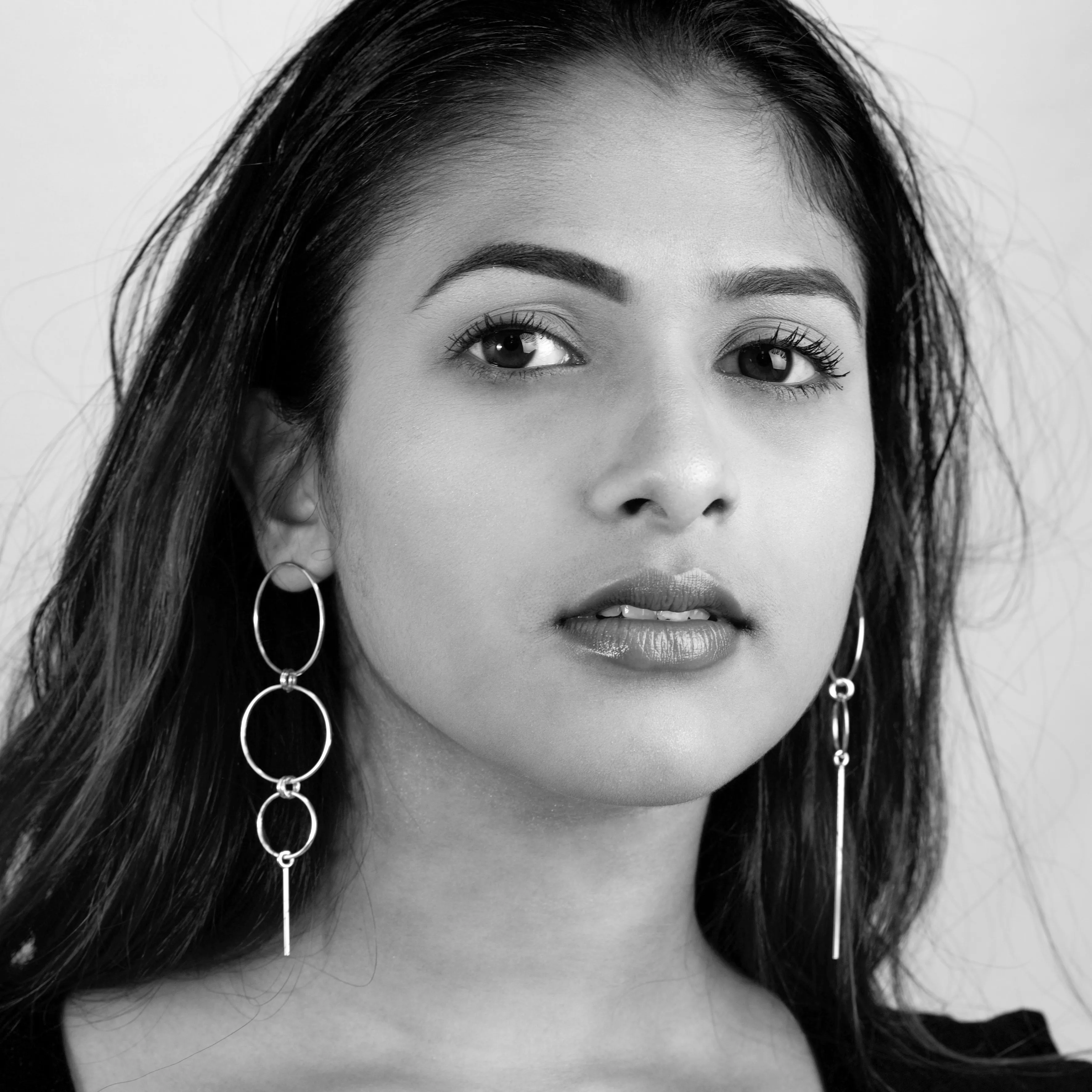 Juggling asymmetric Earrings - Silver