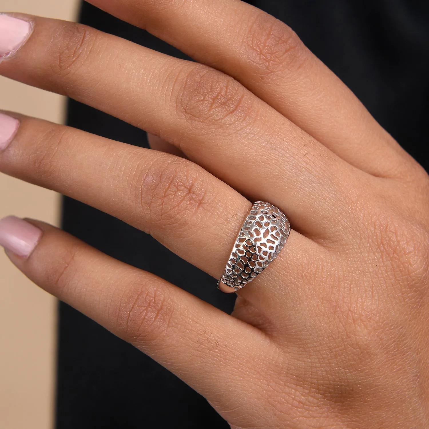 Lattice Tapered Band Ring
