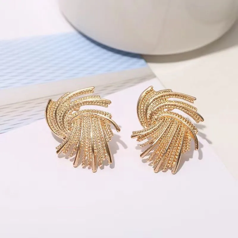 MAC171  High-end And Unique Geometric Metal Earrings