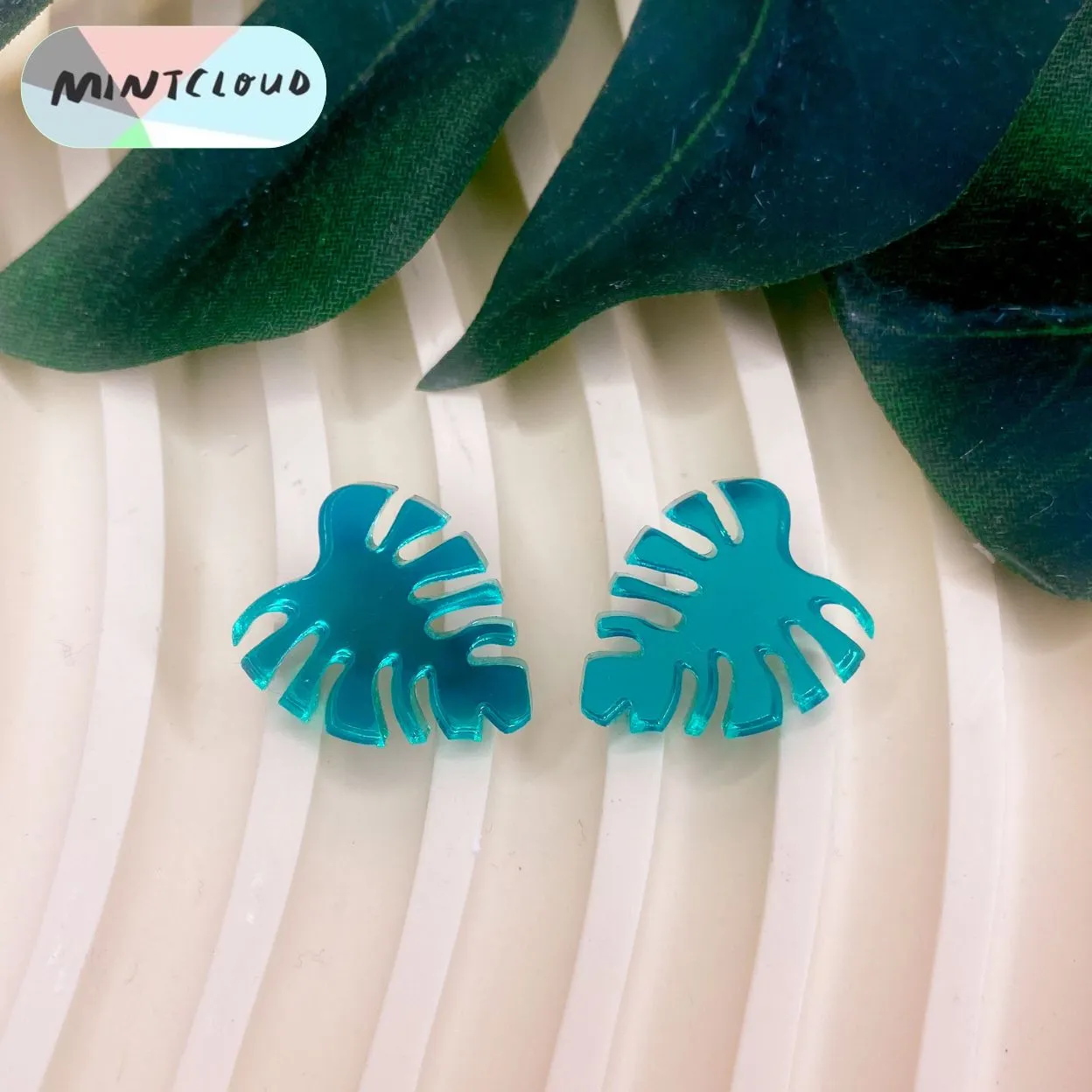 Mintcloud Earrings - Monstera Studs
