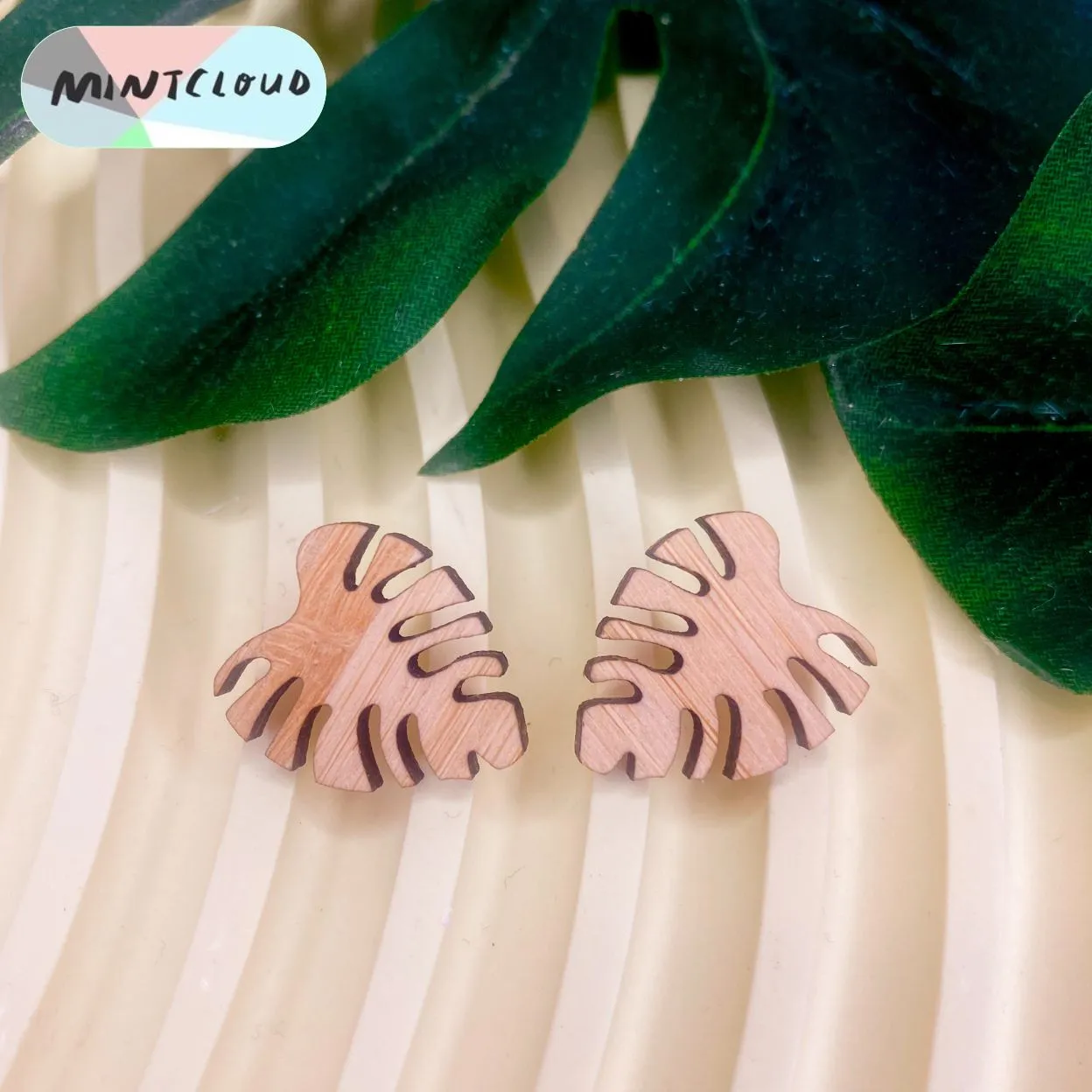Mintcloud Earrings - Monstera Studs