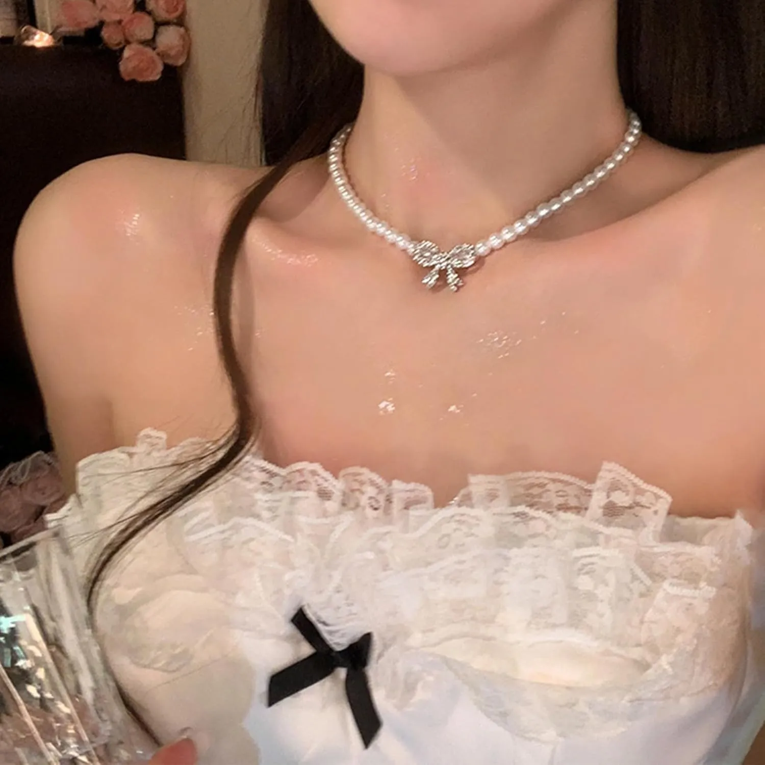 Pearl Bow Necklace for Women Gold Bow Choker Necklaces Layered Bowknot Lariat Necklace Dainty Bow Jewelry Gifts