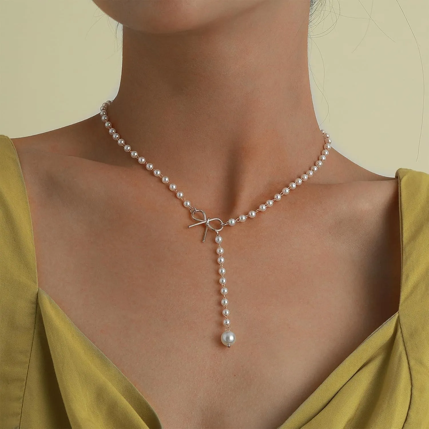 Pearl Bow Necklace for Women Gold Bow Choker Necklaces Layered Bowknot Lariat Necklace Dainty Bow Jewelry Gifts
