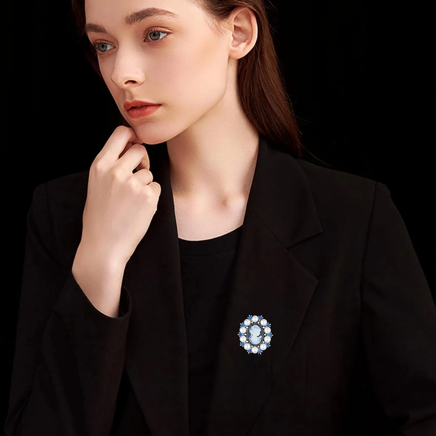 Pearl Brooch for Women Gold Pearl Brooches Pin Pearl Lapel Pin Valentine's Day Mother's Day Gift for Mother Wife