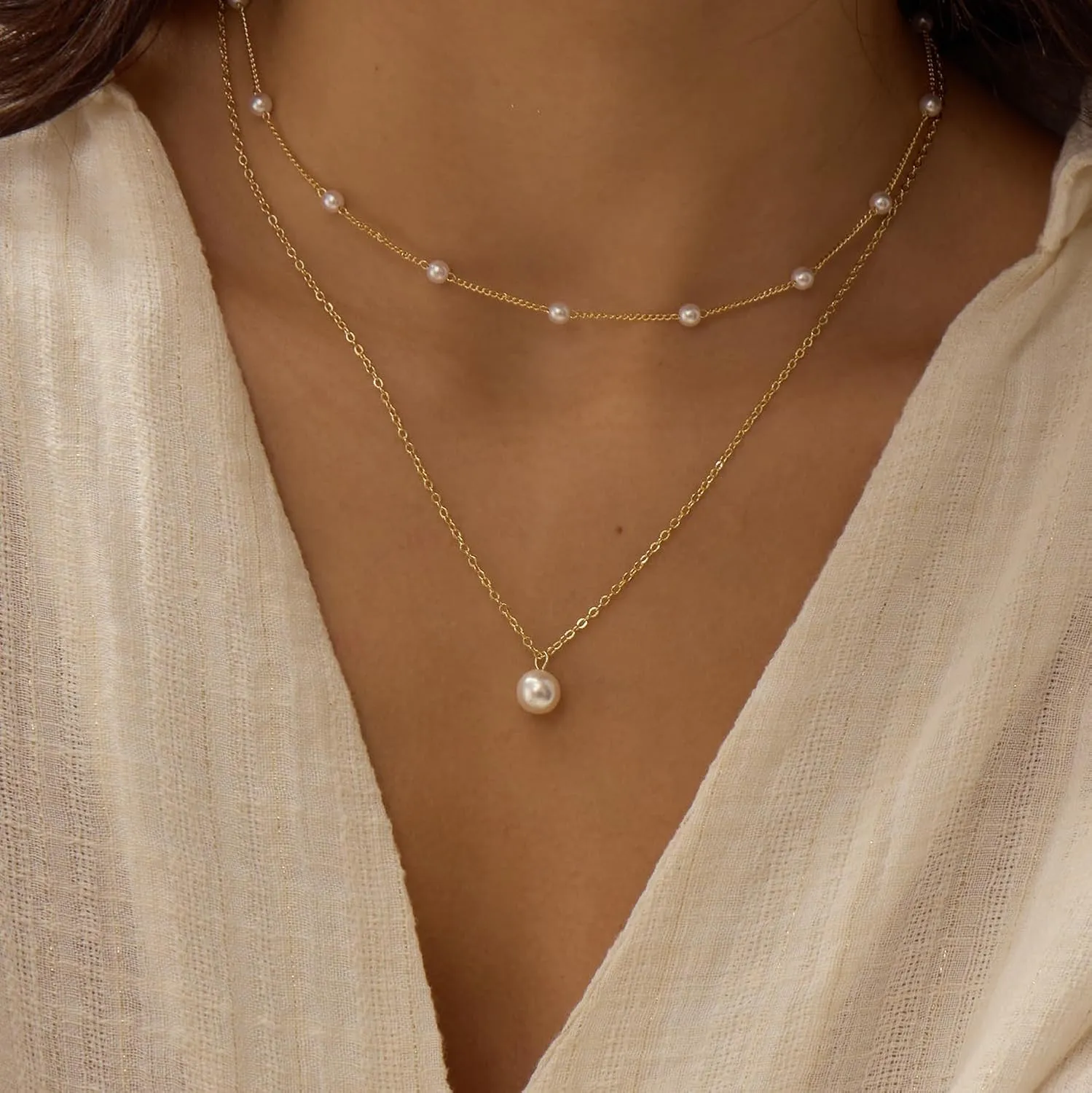 Pearl Necklaces for Women Dainty 14K Gold/Silver Plated Layered Simple Pearl Choker Necklaces Cute Single White Pearl Necklace Teen Gift Trendy Stuff Bridesmaid Gifts Wedding Jewelry