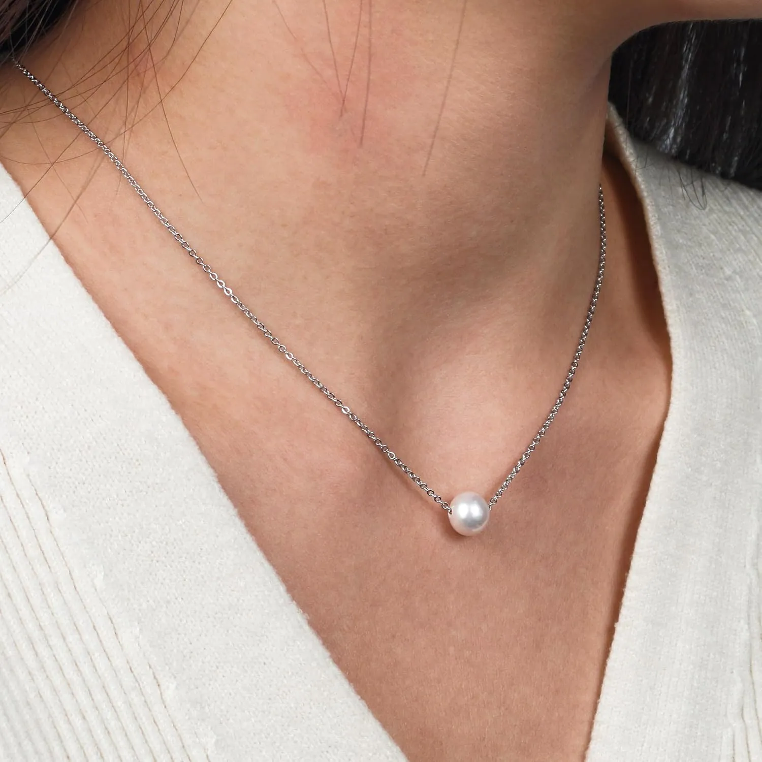 PEARLIE Dainty Necklaces for Women, 8-9MM Round Bead Natrual Pearl Necklace, Handpick Freshwater Cultured Pearl Beads Choker for for Charm Women V Neck Dress Accessorie