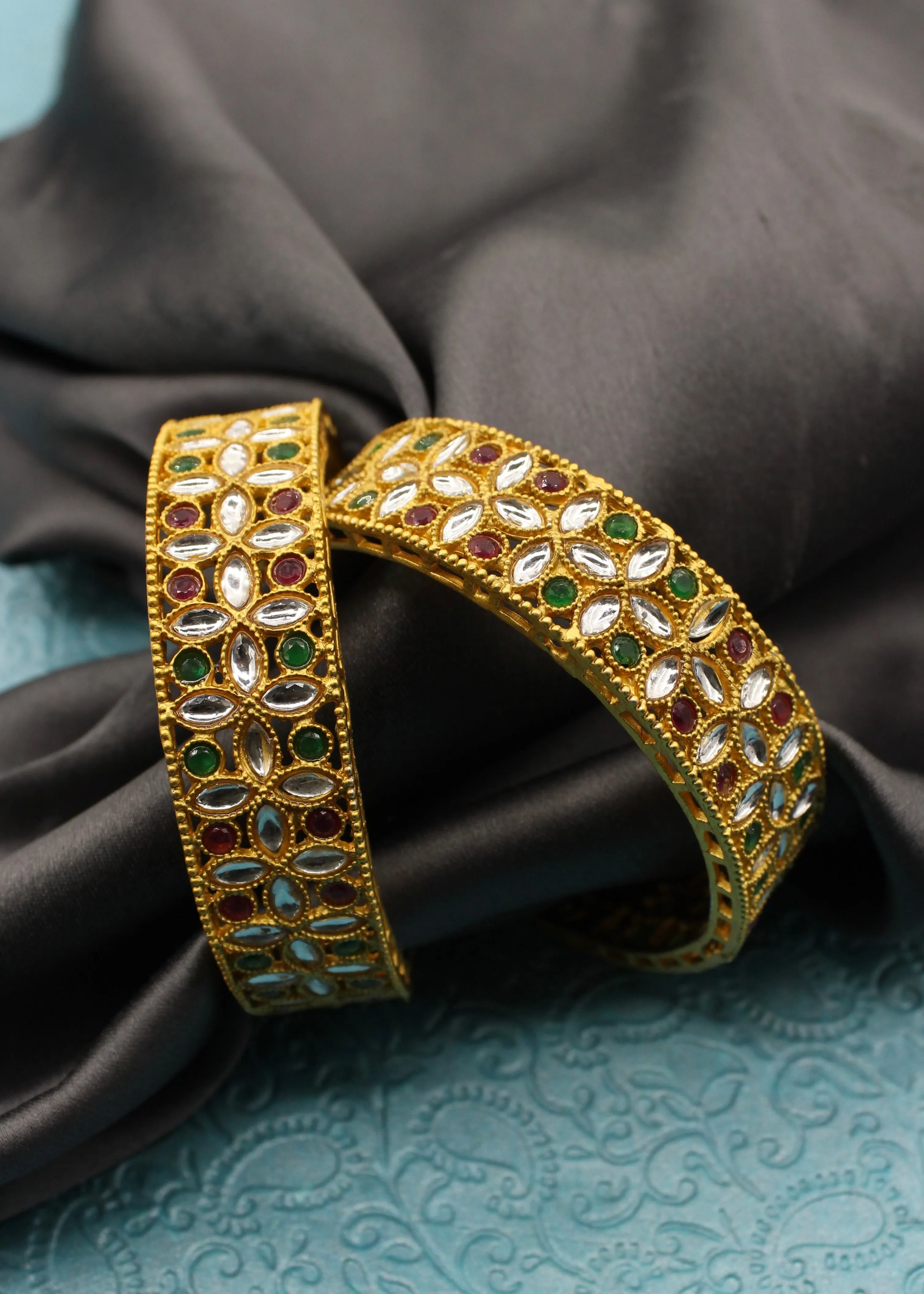 RAVISHING FLOWERET ANTIQUE BANGLES