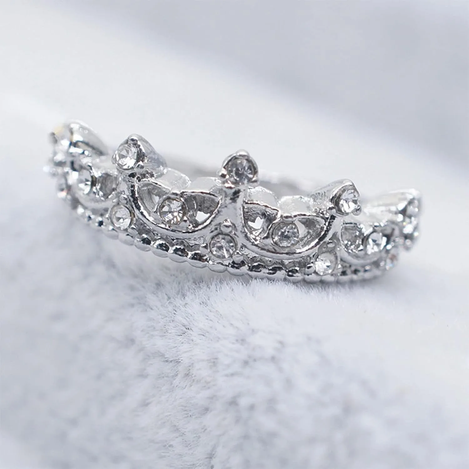 Rings for Friends Crown Ring Fashion Simple Zircon Ring Simple Personality Character Rings Ring For Women And