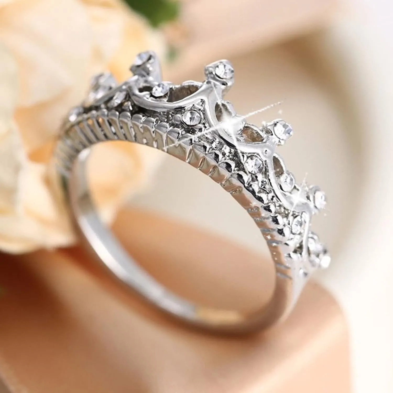 Rings for Friends Crown Ring Fashion Simple Zircon Ring Simple Personality Character Rings Ring For Women And