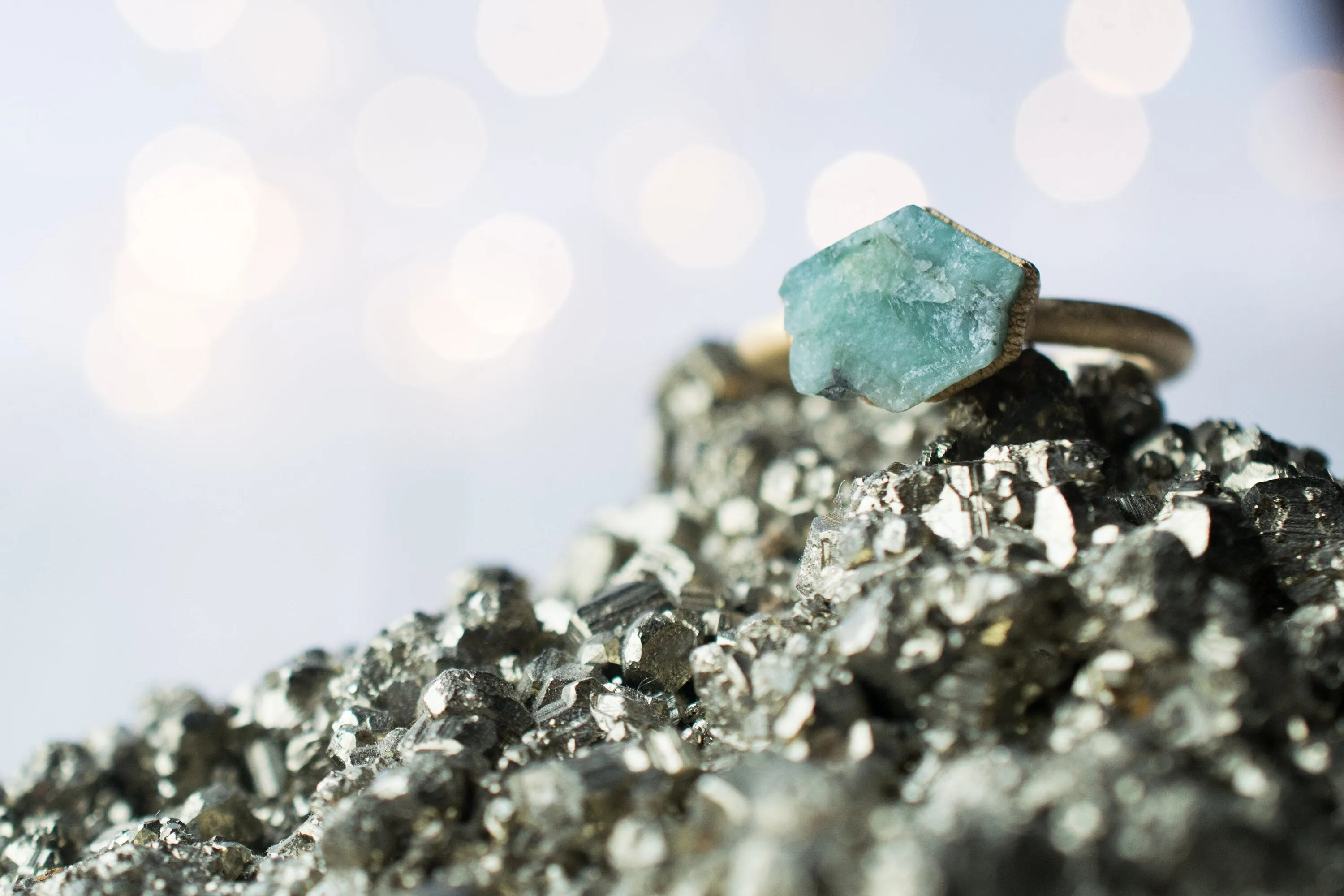 SALE Gold Emerald ring | Rough emerald ring