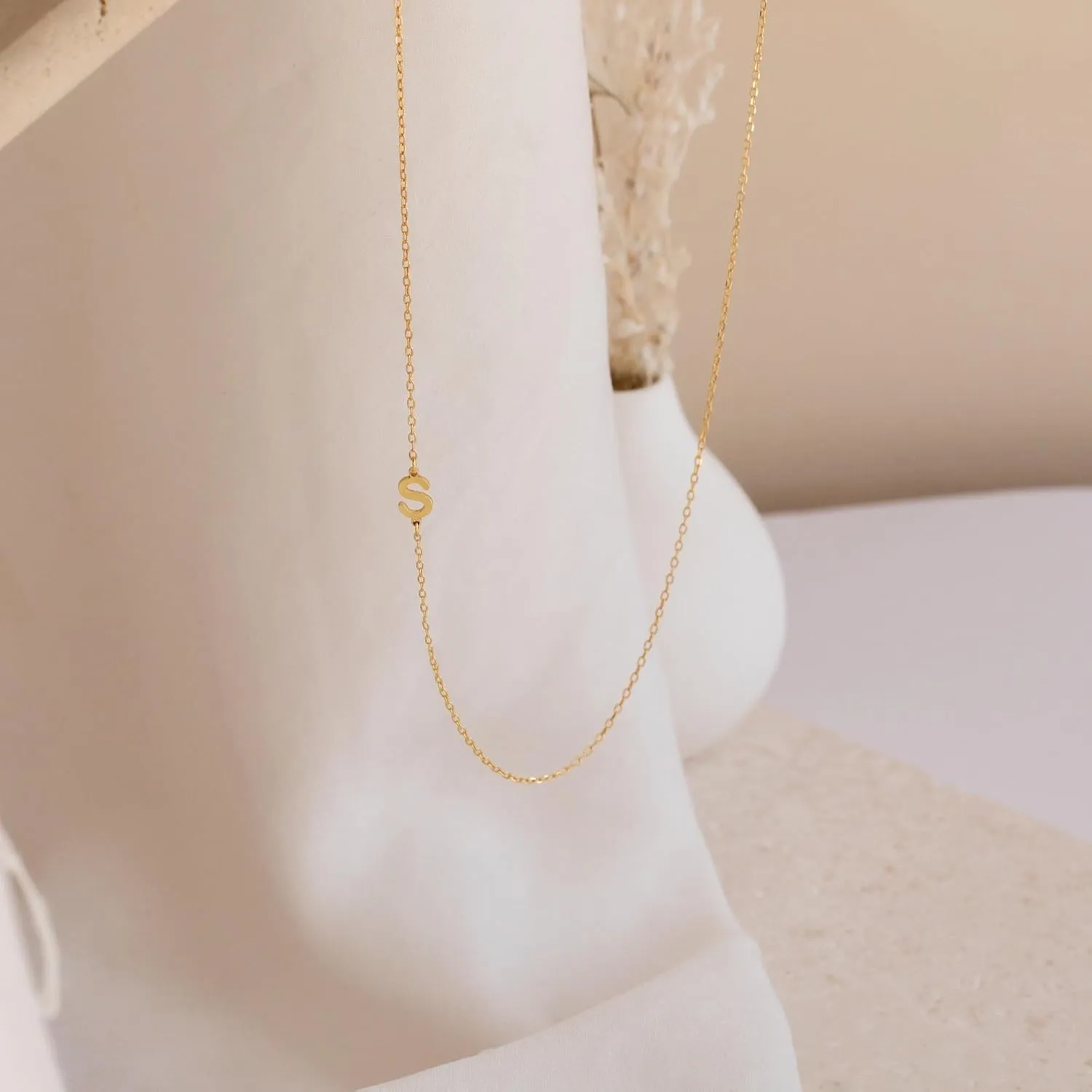 Sideways Initial Necklaces for Women, 14k Gold Plated Initial Necklace Dainty Gold Letter Necklace Simple Gold Choker Necklaces Cute Name Necklaces for Women Trendy Gold Jewelry Gifts