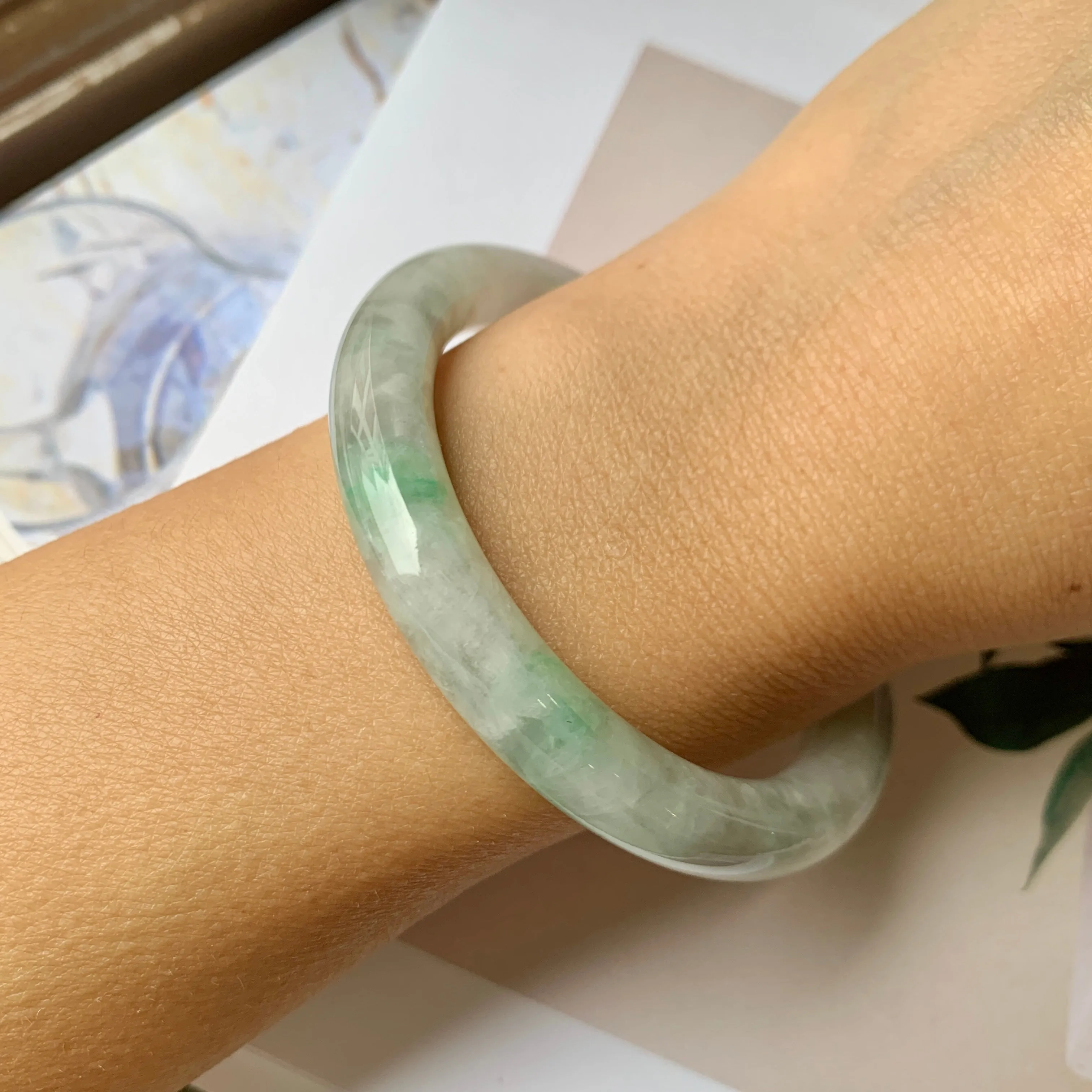 SOLD OUT: 52.4mm A-Grade Natural Light Green Jadeite Traditional Round Bangle No.151944