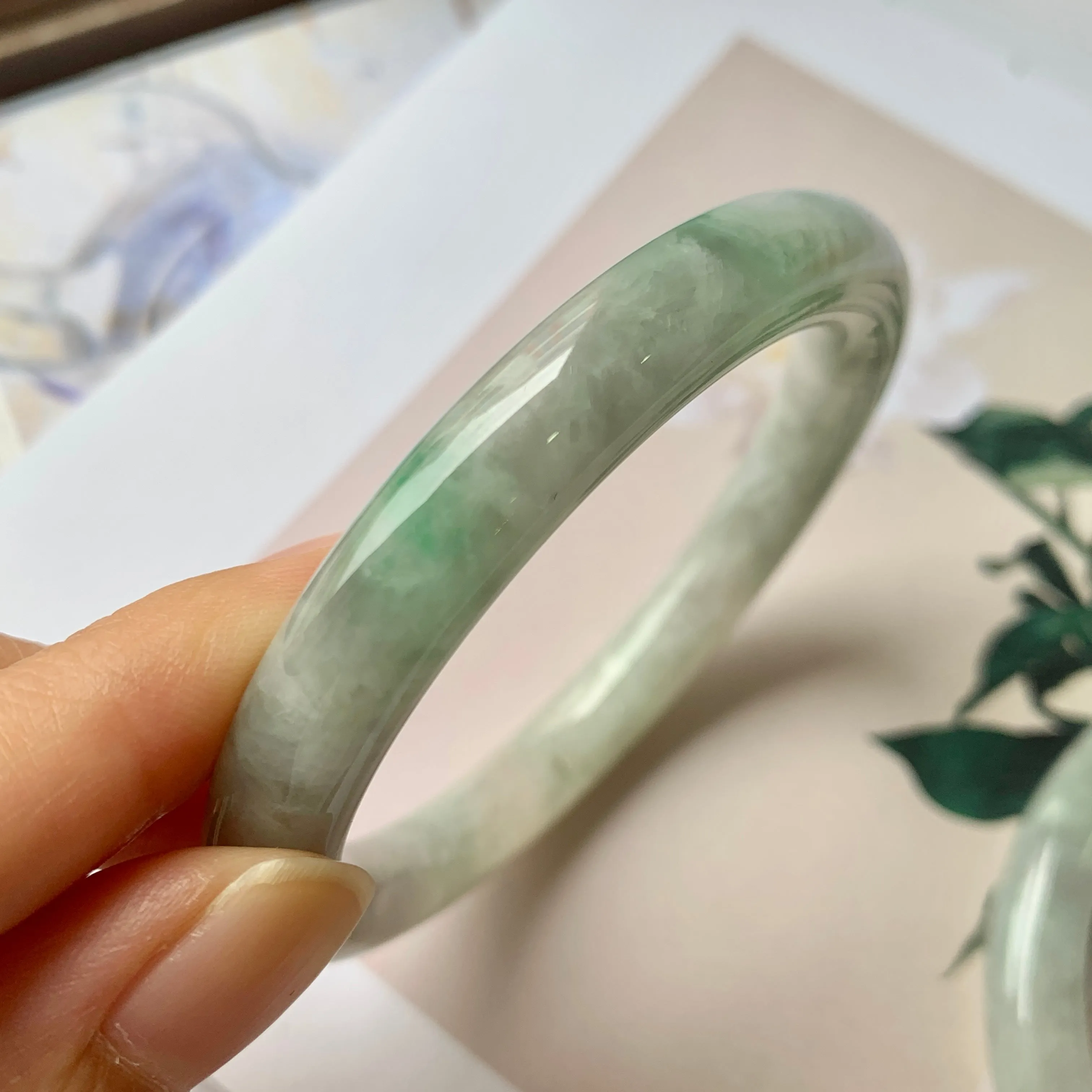 SOLD OUT: 52.4mm A-Grade Natural Light Green Jadeite Traditional Round Bangle No.151944