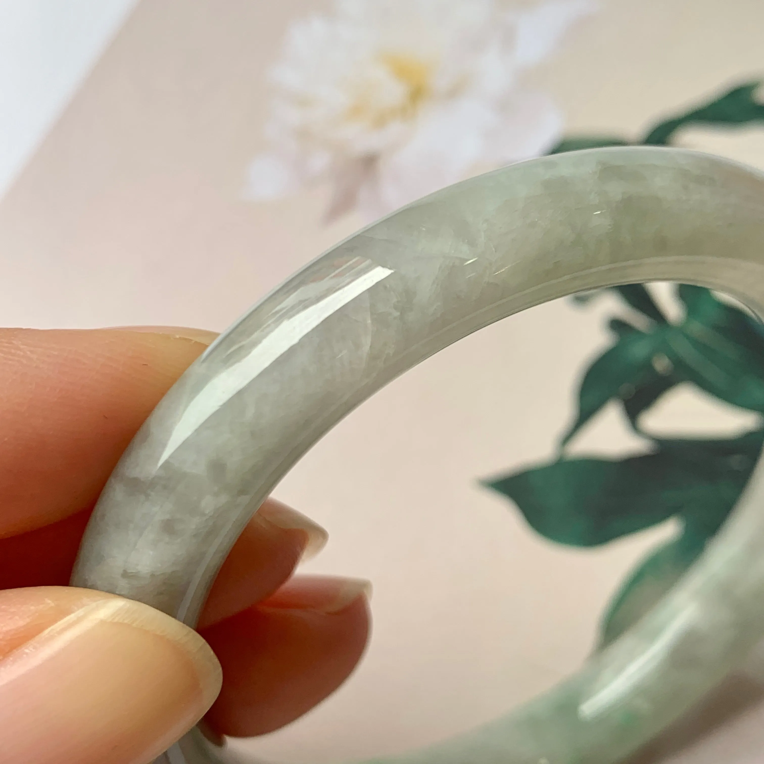 SOLD OUT: 52.4mm A-Grade Natural Light Green Jadeite Traditional Round Bangle No.151944