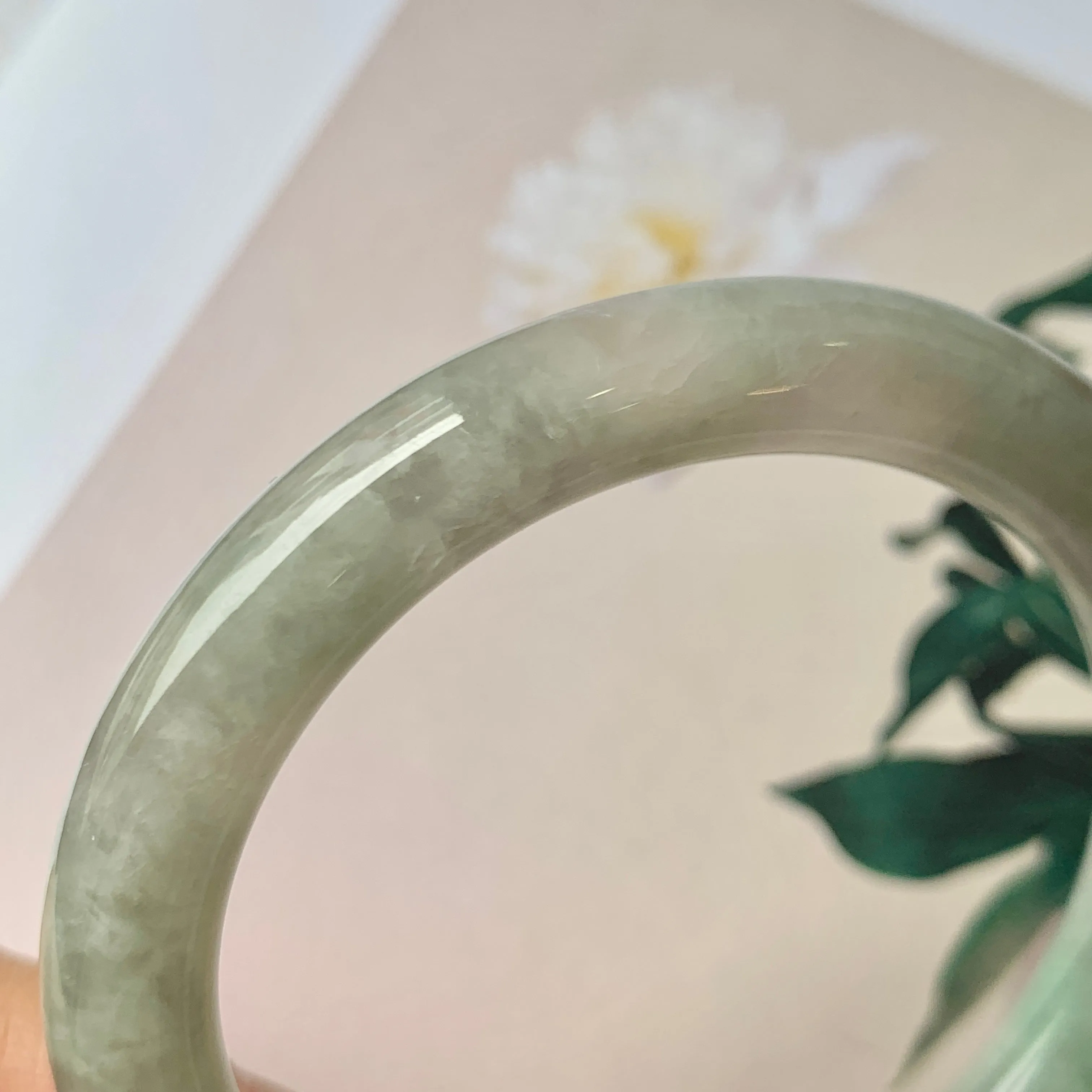 SOLD OUT: 52.4mm A-Grade Natural Light Green Jadeite Traditional Round Bangle No.151944