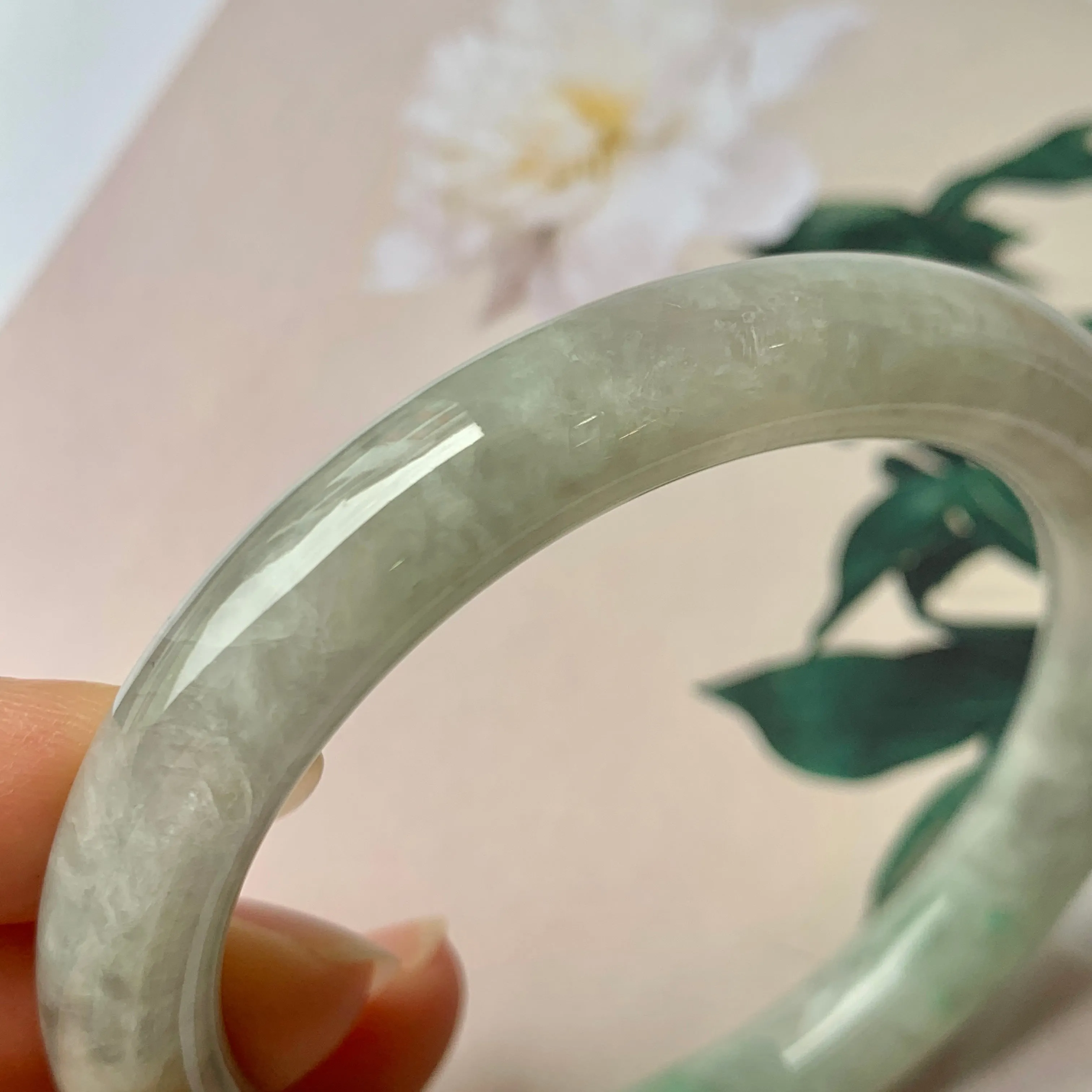 SOLD OUT: 52.4mm A-Grade Natural Light Green Jadeite Traditional Round Bangle No.151944