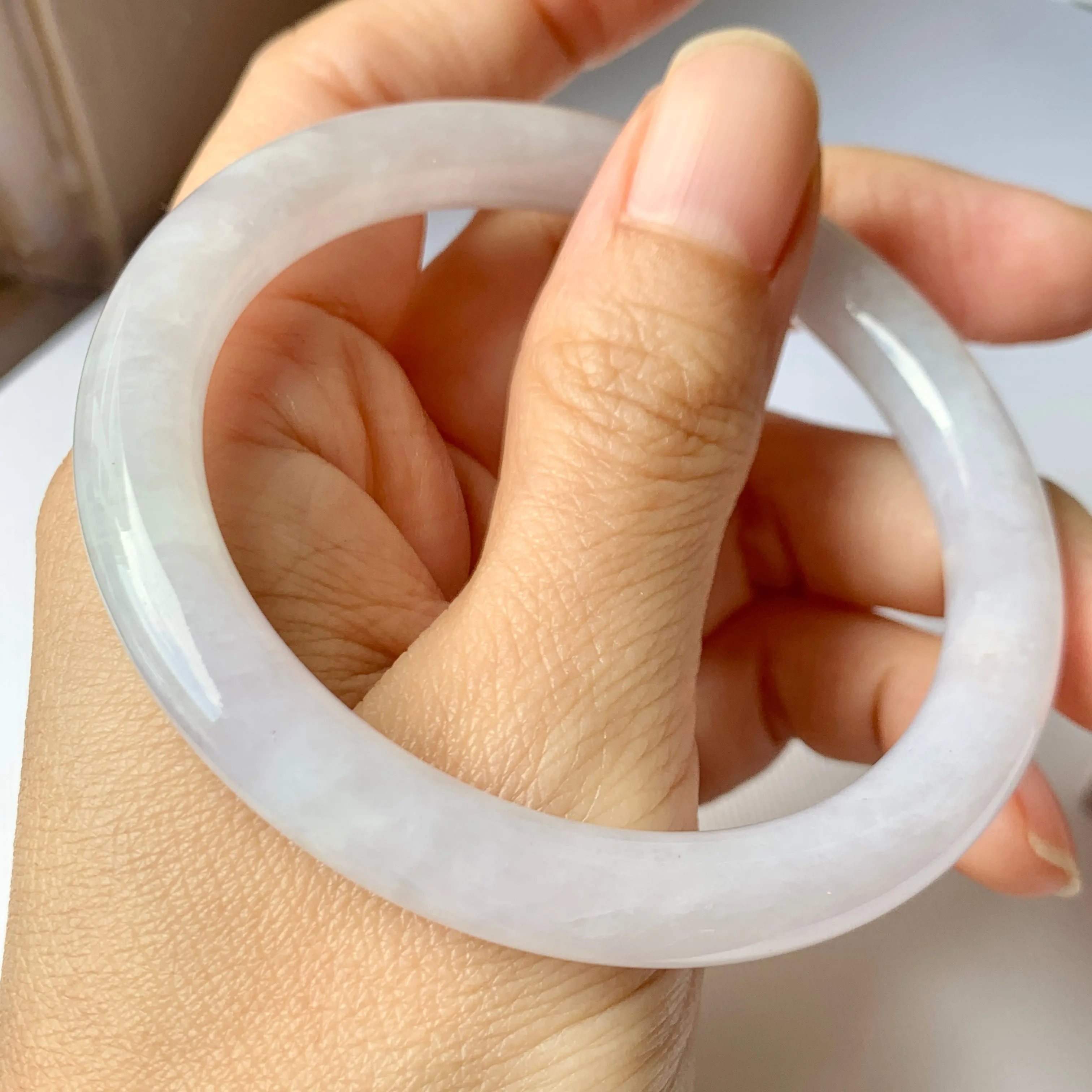 SOLD OUT: 54.4 mm A-Grade Natural Lavender Jadeite Traditional Round Bangle No.151939