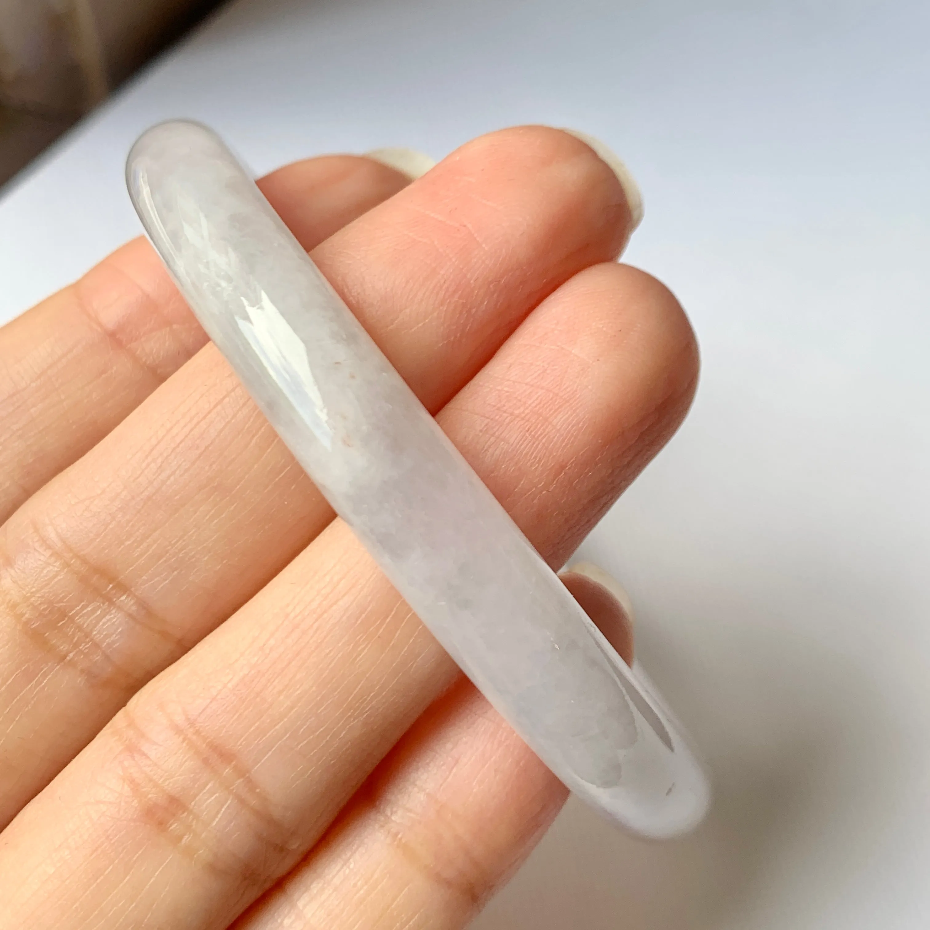 SOLD OUT: 54.4 mm A-Grade Natural Lavender Jadeite Traditional Round Bangle No.151939