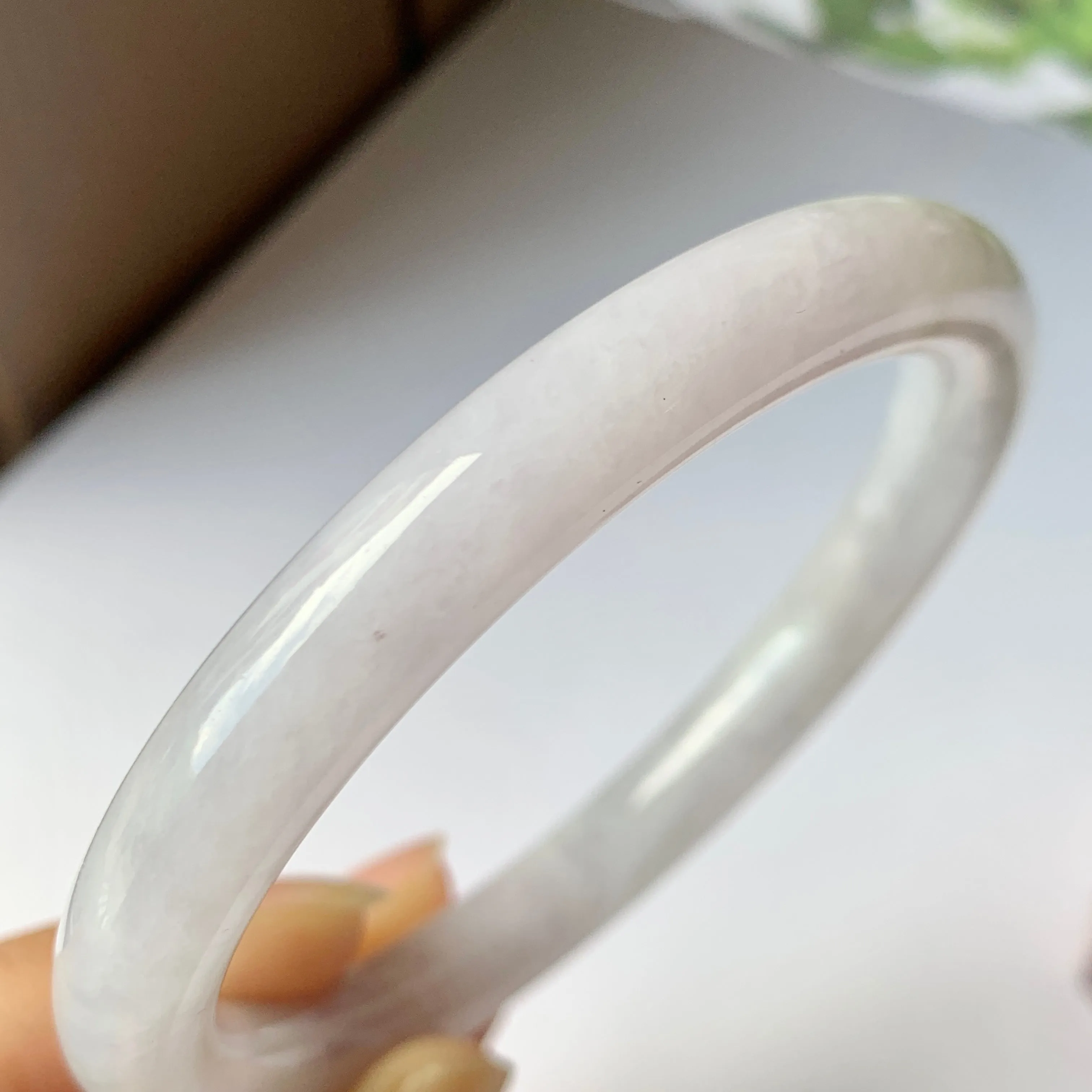 SOLD OUT: 54.4 mm A-Grade Natural Lavender Jadeite Traditional Round Bangle No.151939