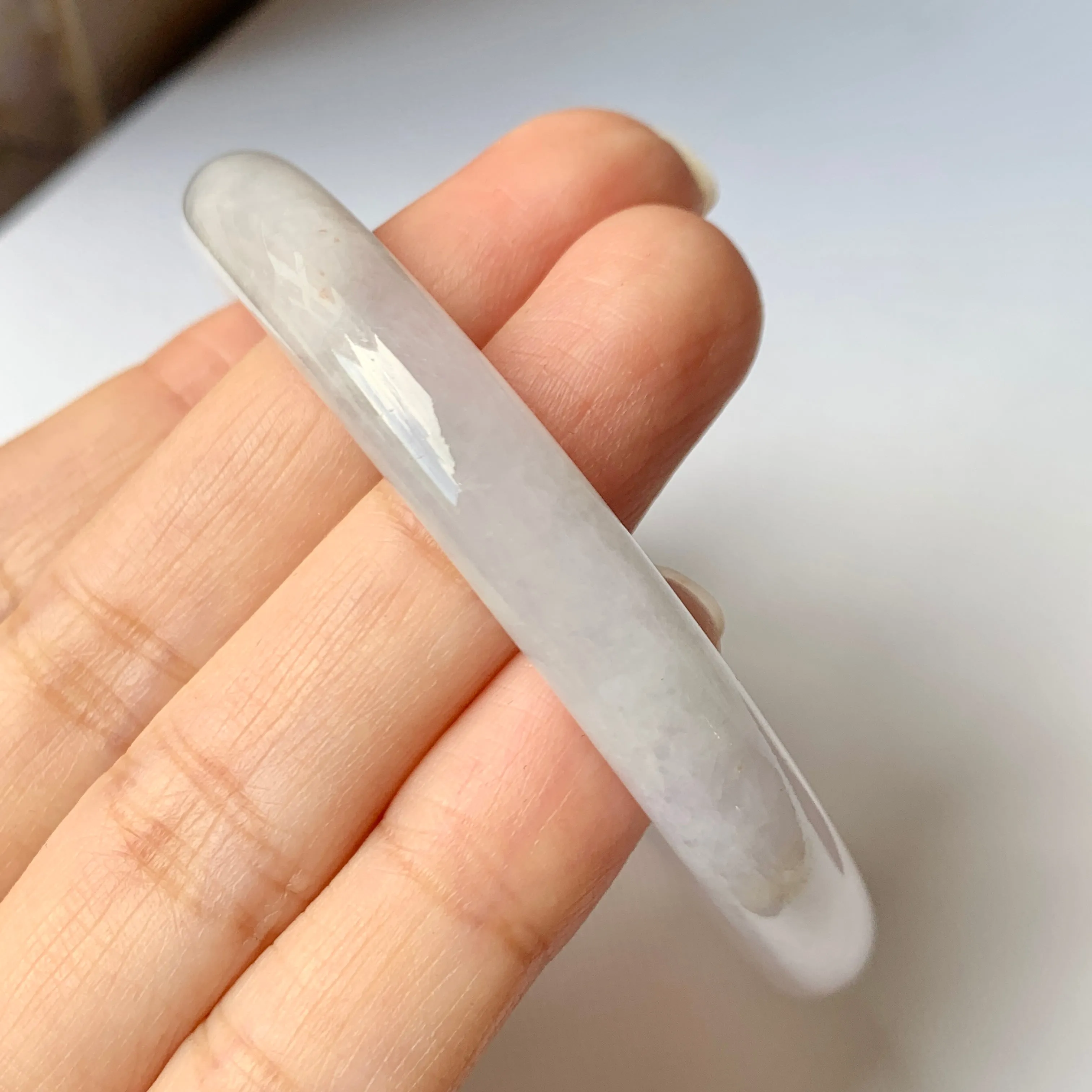SOLD OUT: 54.4 mm A-Grade Natural Lavender Jadeite Traditional Round Bangle No.151939